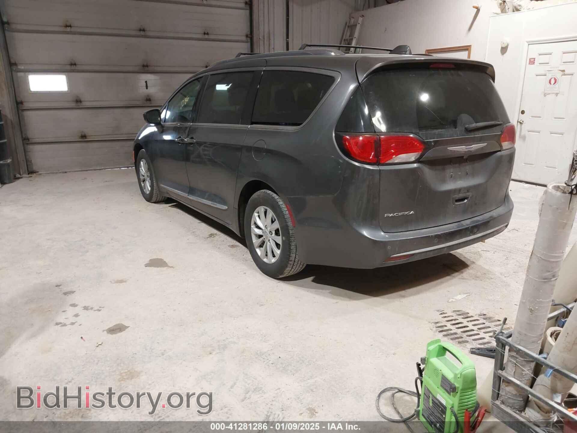 2018 CHRYSLER PACIFICA - VIN: 2C4RC1BG2JR214400 - Фото 3