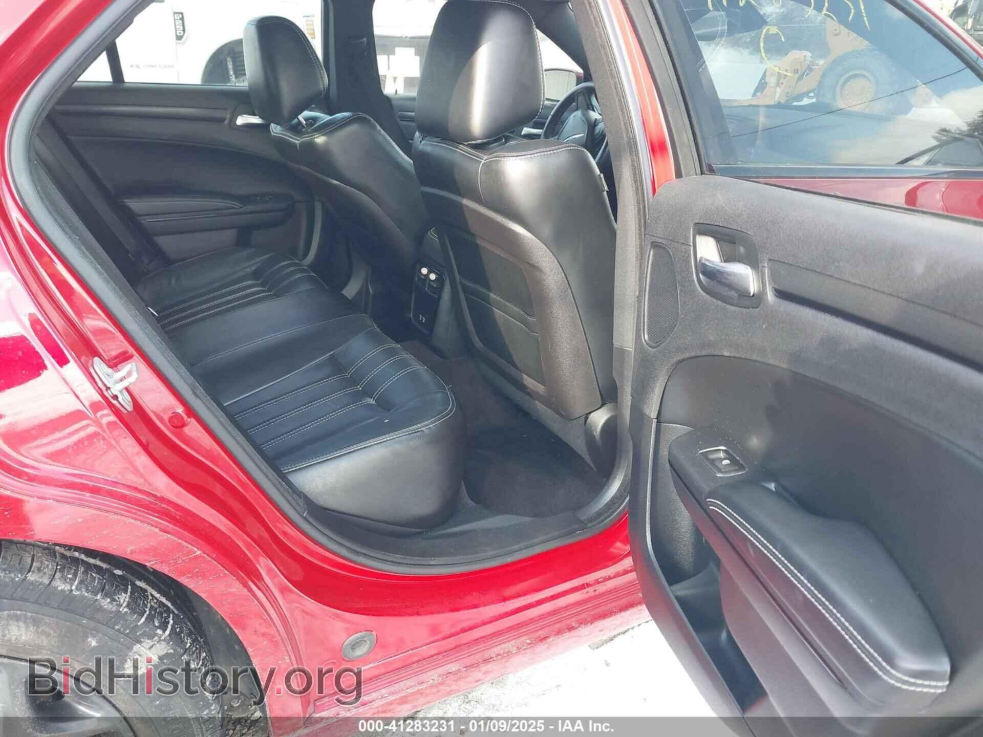 2016 CHRYSLER 300 - VIN: 2C3CCAGG1GH253318 - Фото 8