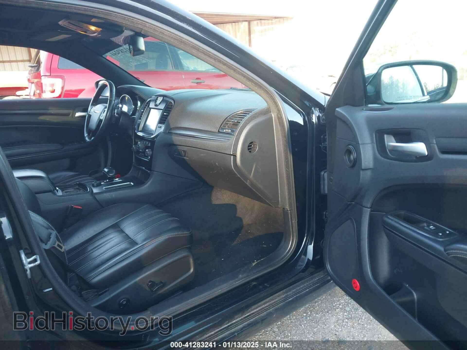 2013 CHRYSLER 300C - VIN: 2C3CCASGXDH556469 - Фото 5