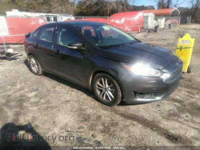 2017 Ford FOCUS SE, gray — VIN 1FADP3F24HL341621, IAAI