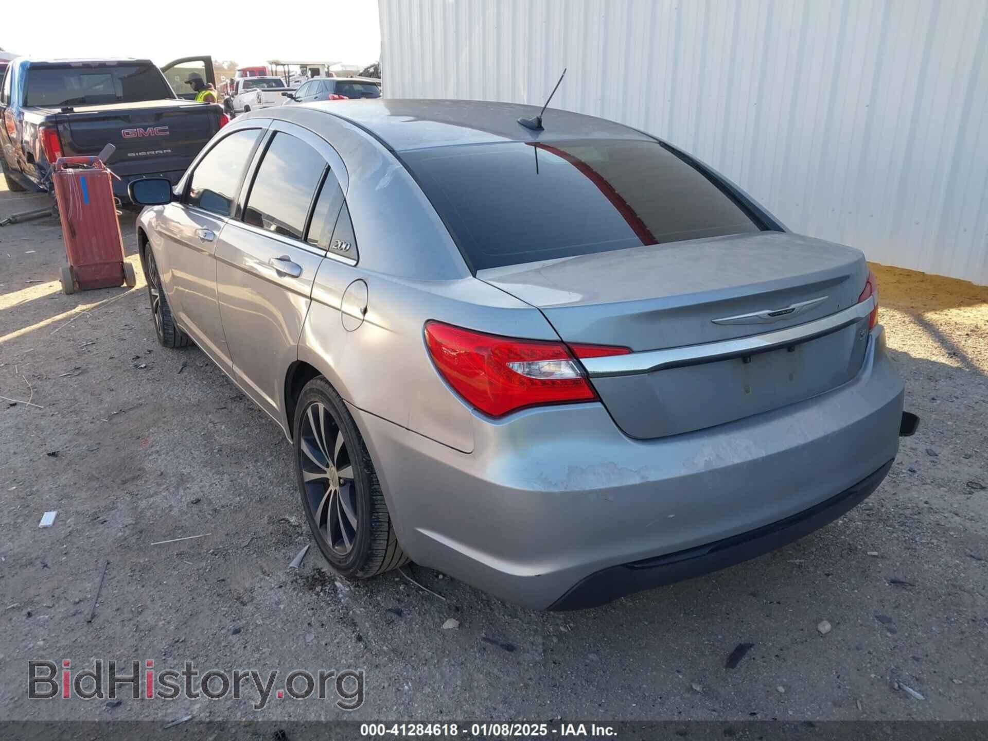2013 CHRYSLER 200 - VIN: 1C3CCBBB8DN592582 - Фото 3