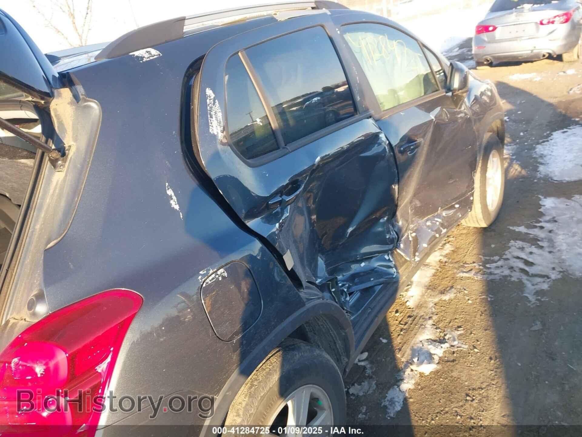 2021 CHEVROLET TRAX - VIN: KL7CJPSM3MB370434 - Фото 6