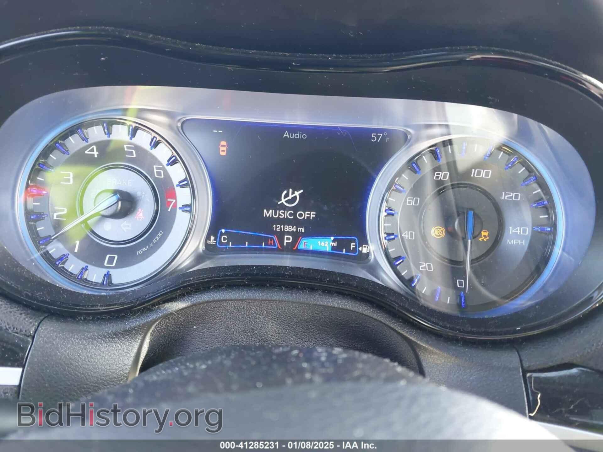 2019 CHRYSLER 300 - VIN: 2C3CCABG1KH562822 - Фото 7