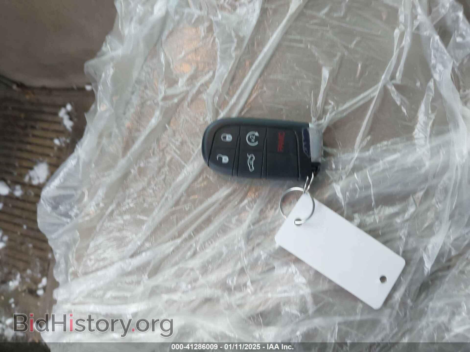 2011 CHRYSLER 300 - VIN: 2C3CA5CG9BH584367 - Фото 11