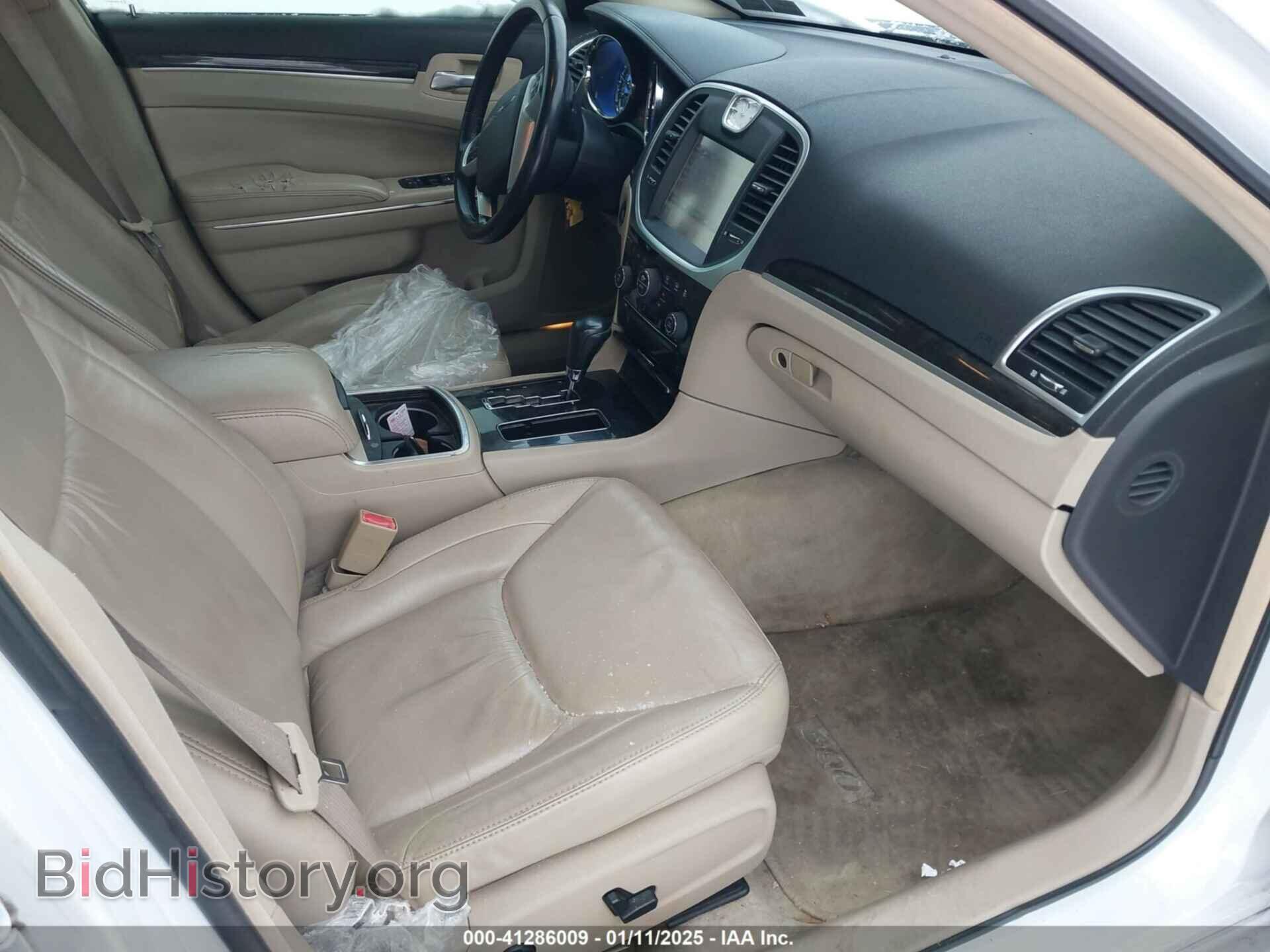 2011 CHRYSLER 300 - VIN: 2C3CA5CG9BH584367 - Фото 5
