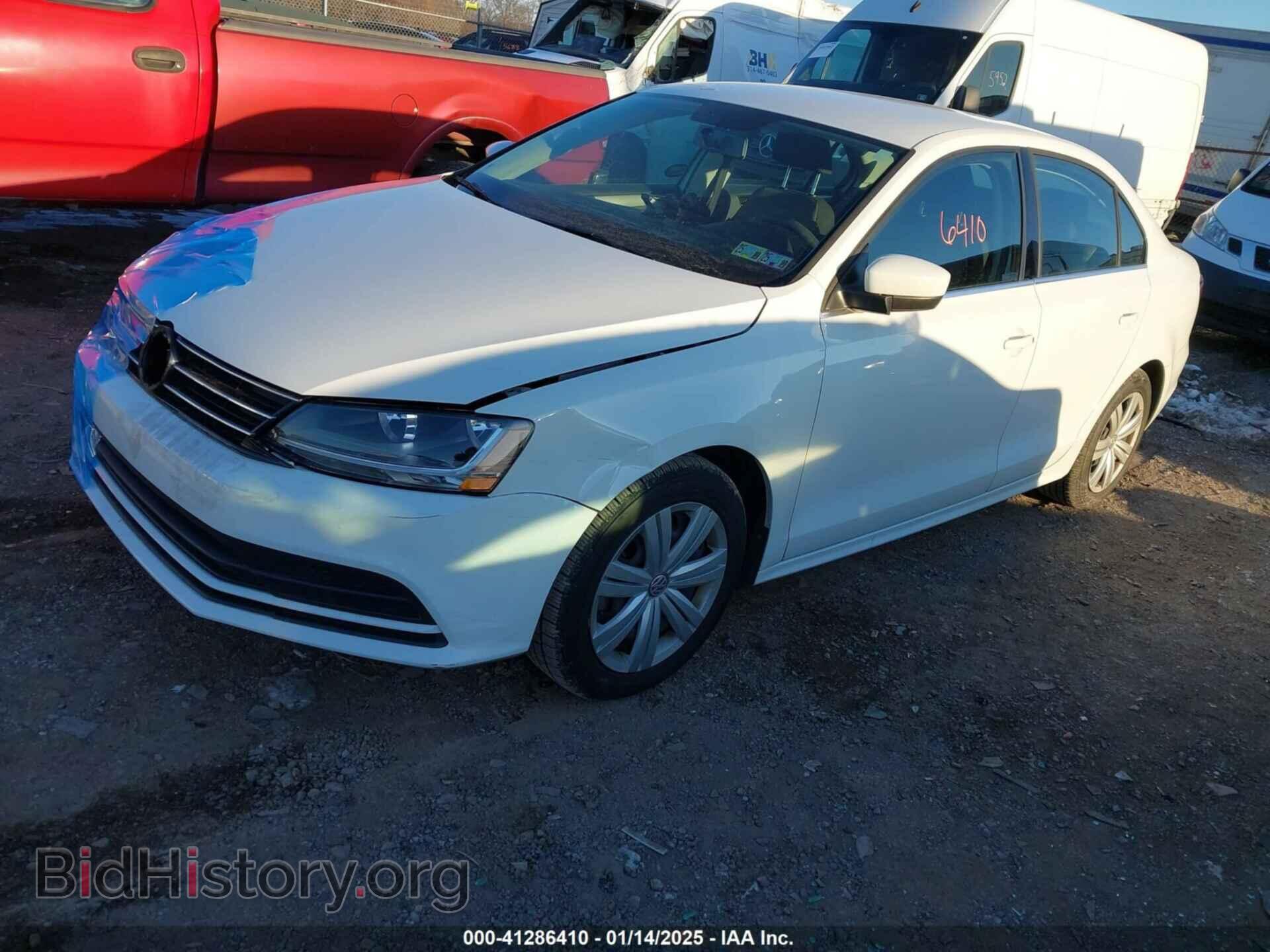 2017 VOLKSWAGEN JETTA - VIN: 3VW2B7AJ1HM347300 - Photo 2