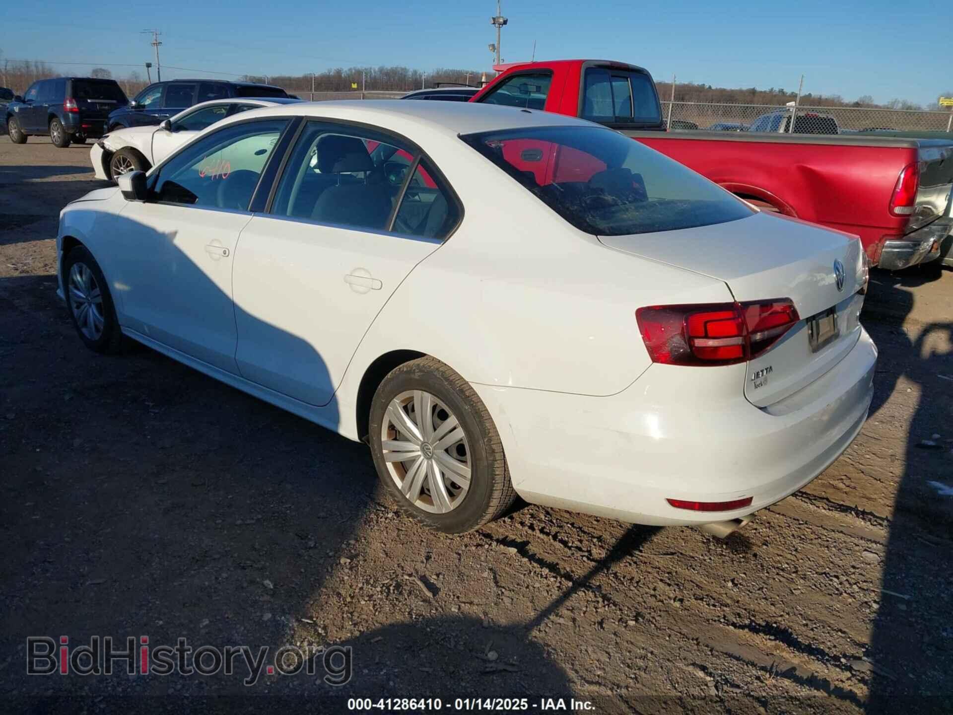 2017 VOLKSWAGEN JETTA - VIN: 3VW2B7AJ1HM347300 - Photo 3