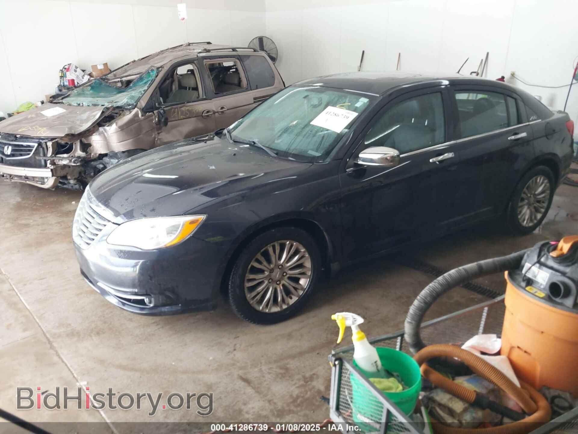 2012 CHRYSLER 200 - VIN: 1C3CCBCG8CN302849 - Фото 2