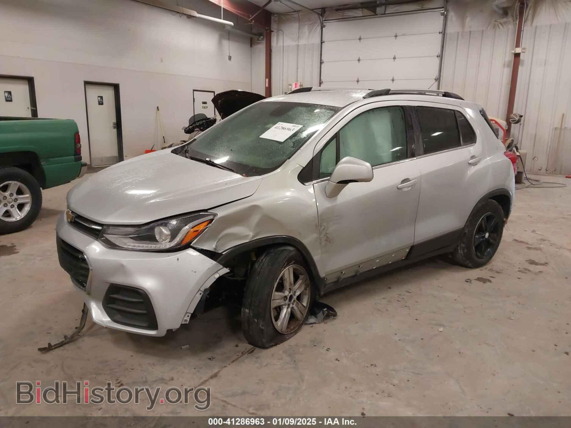 2019 CHEVROLET TRAX - VIN: 3GNCJLSB3KL280097 - Photo 2