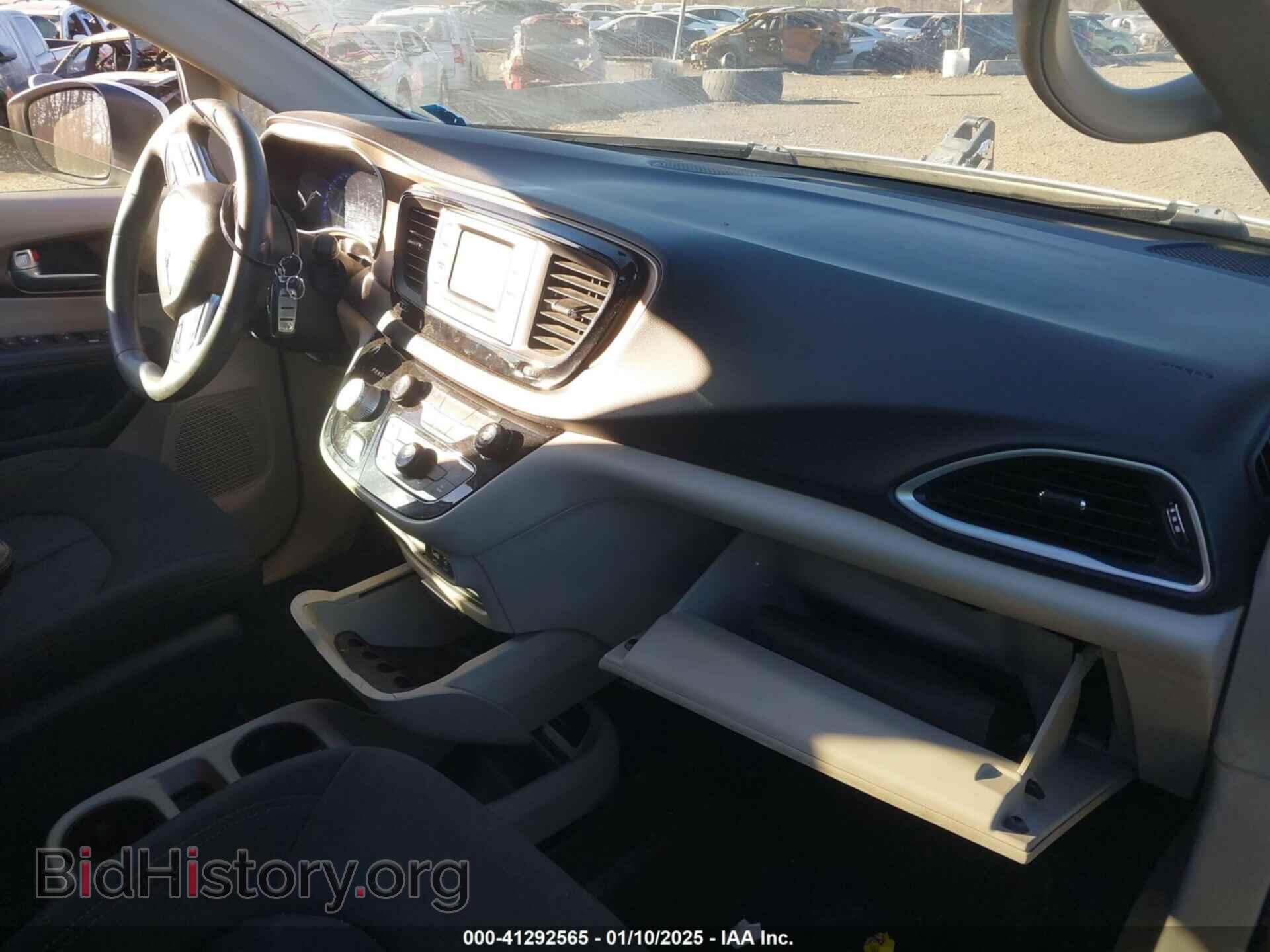 2017 CHRYSLER PACIFICA - VIN: 2C4RC1CG9HR705054 - Фото 5