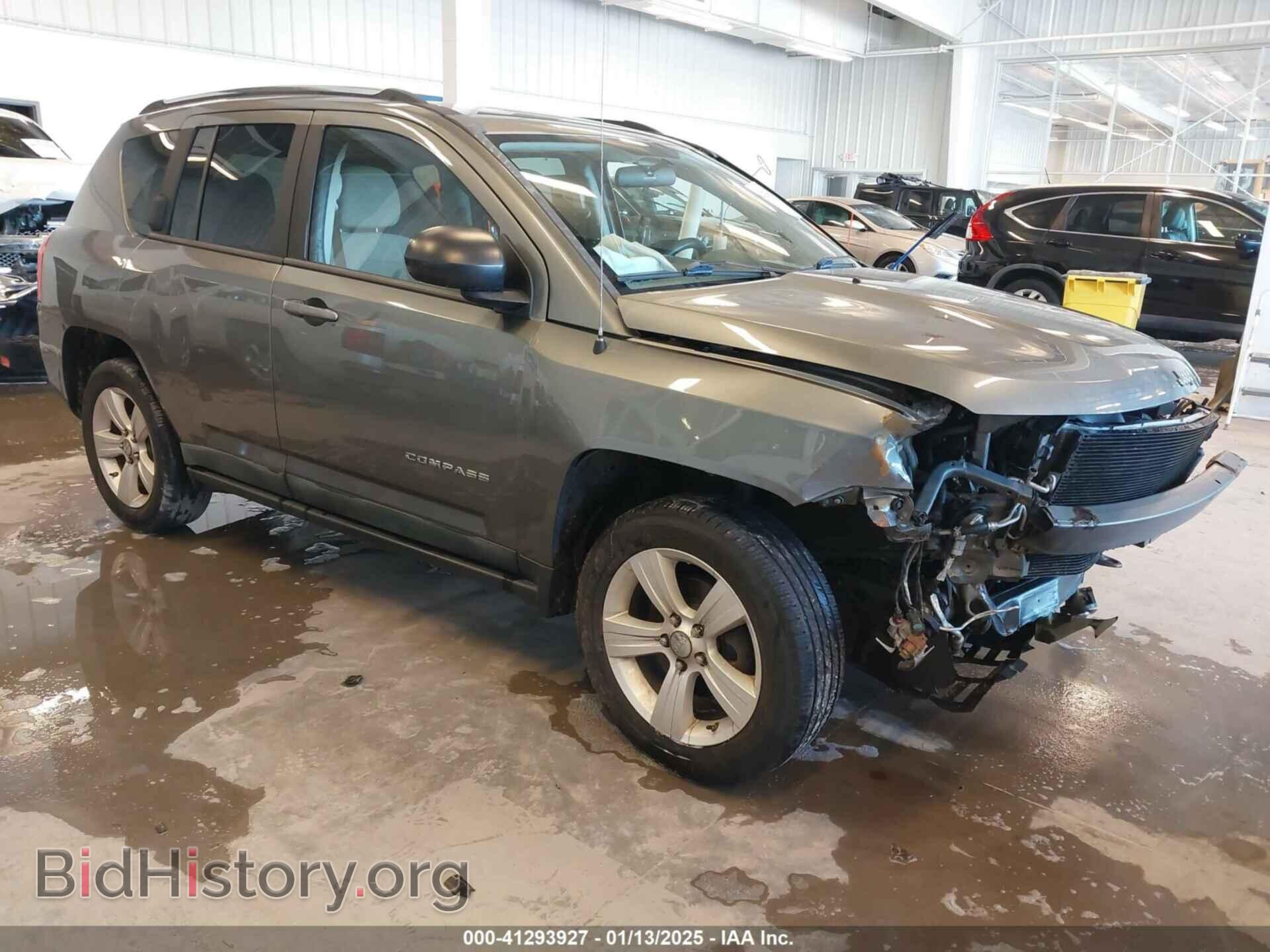 Photo 1J4NT1FB1BD236089 - JEEP COMPASS 2011