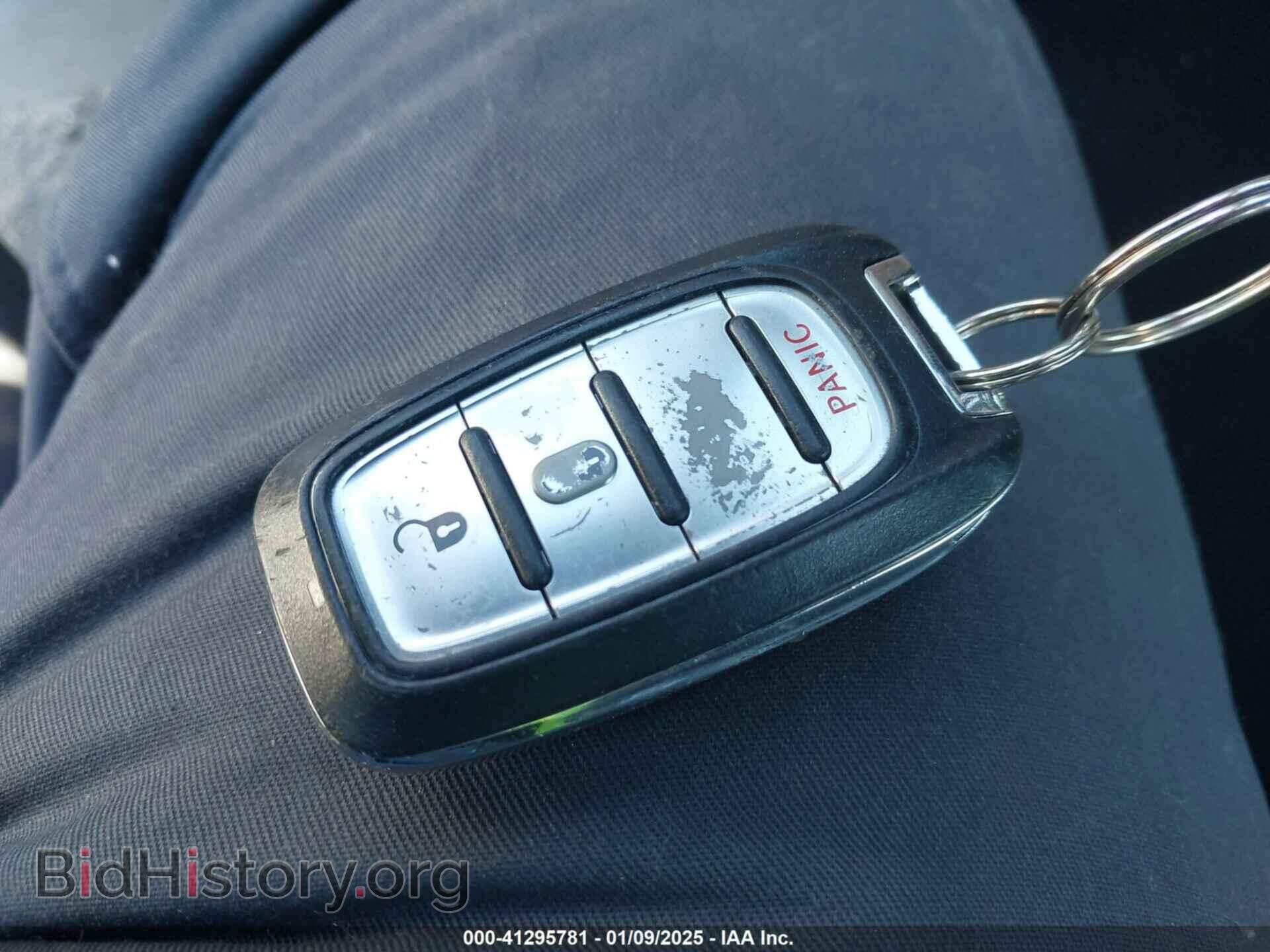 2017 CHRYSLER PACIFICA - VIN: 2C4RC1BG0HR524166 - Фото 11