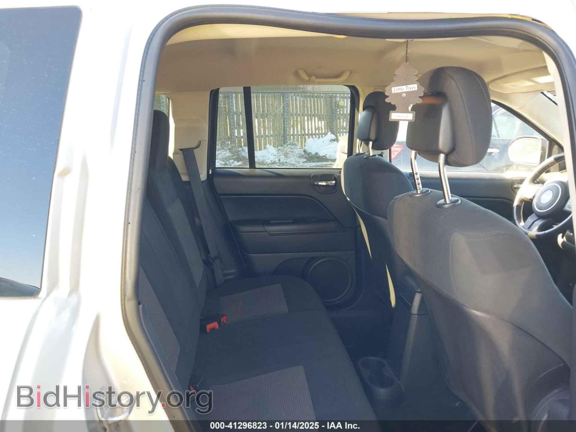 2011 JEEP COMPASS - VIN: 1J4NF1FB3BD206843 - Photo 8