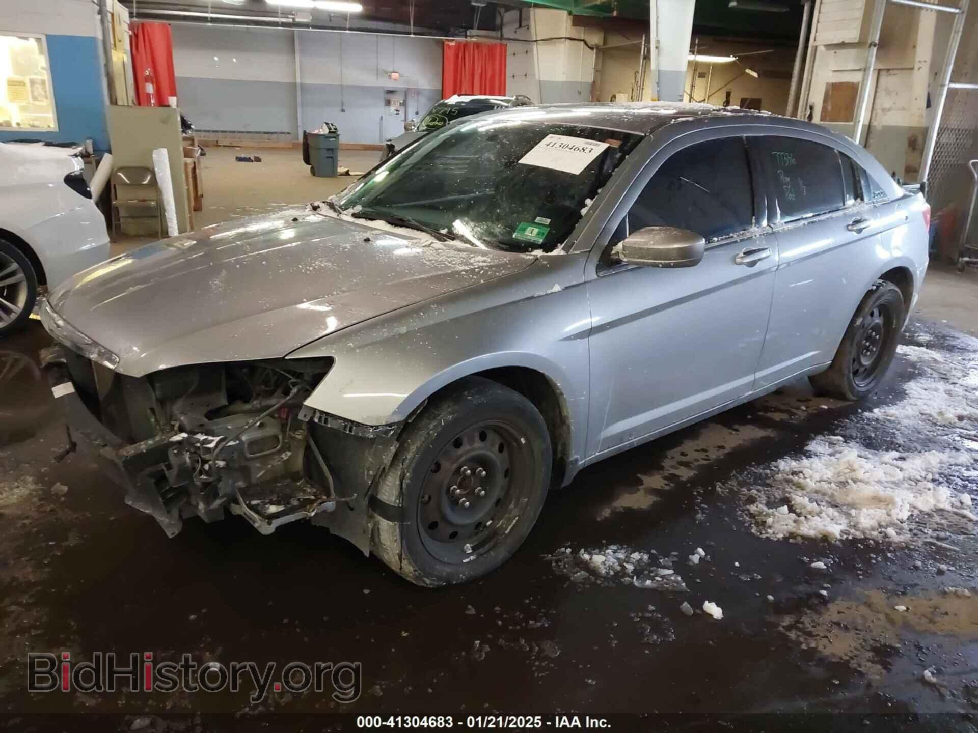 2014 CHRYSLER 200 - VIN: 1C3CCBAB8EN213860 - Фото 2