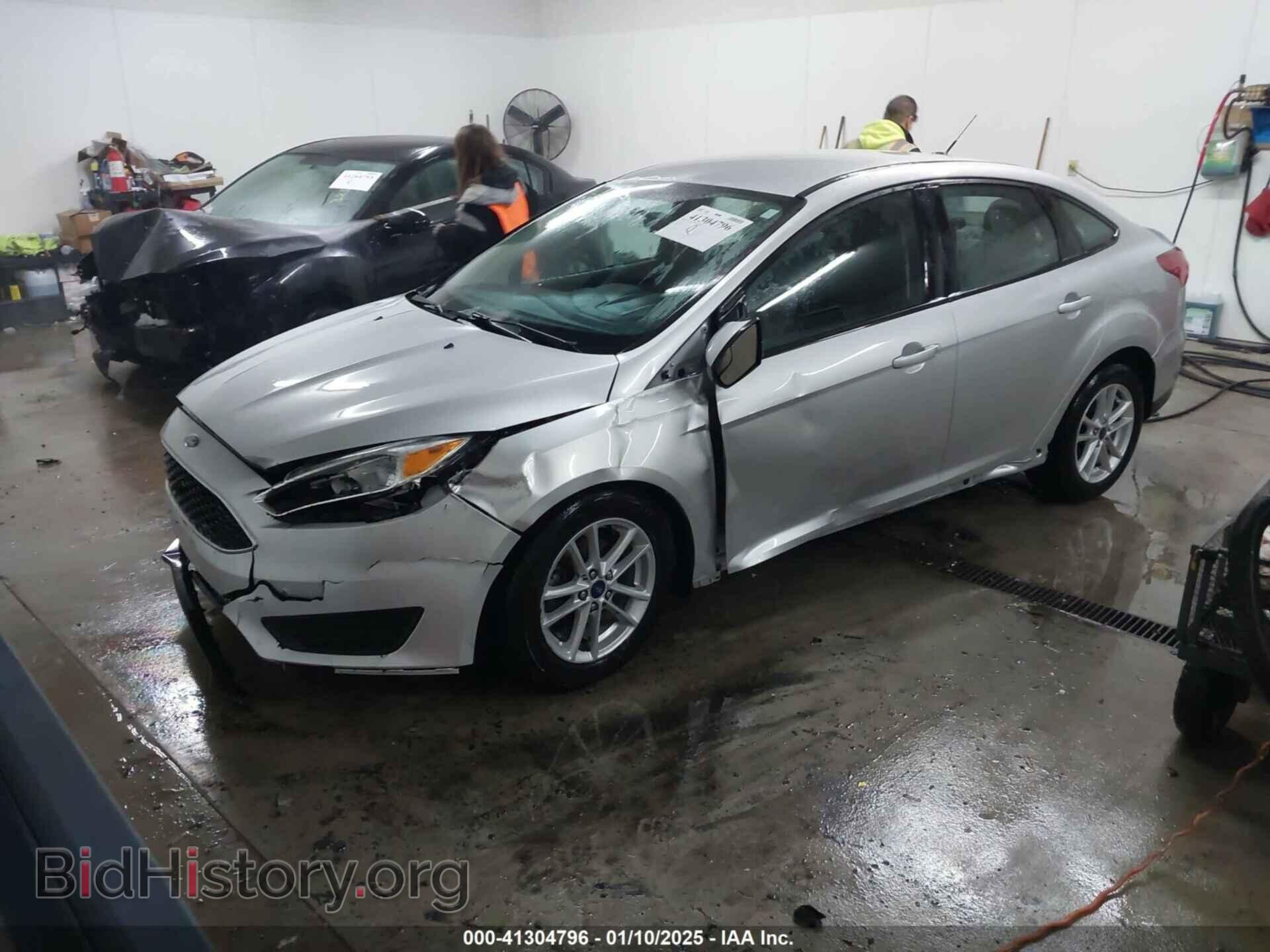 2018 FORD FOCUS - VIN: 1FADP3F23JL309989 - Фото 2