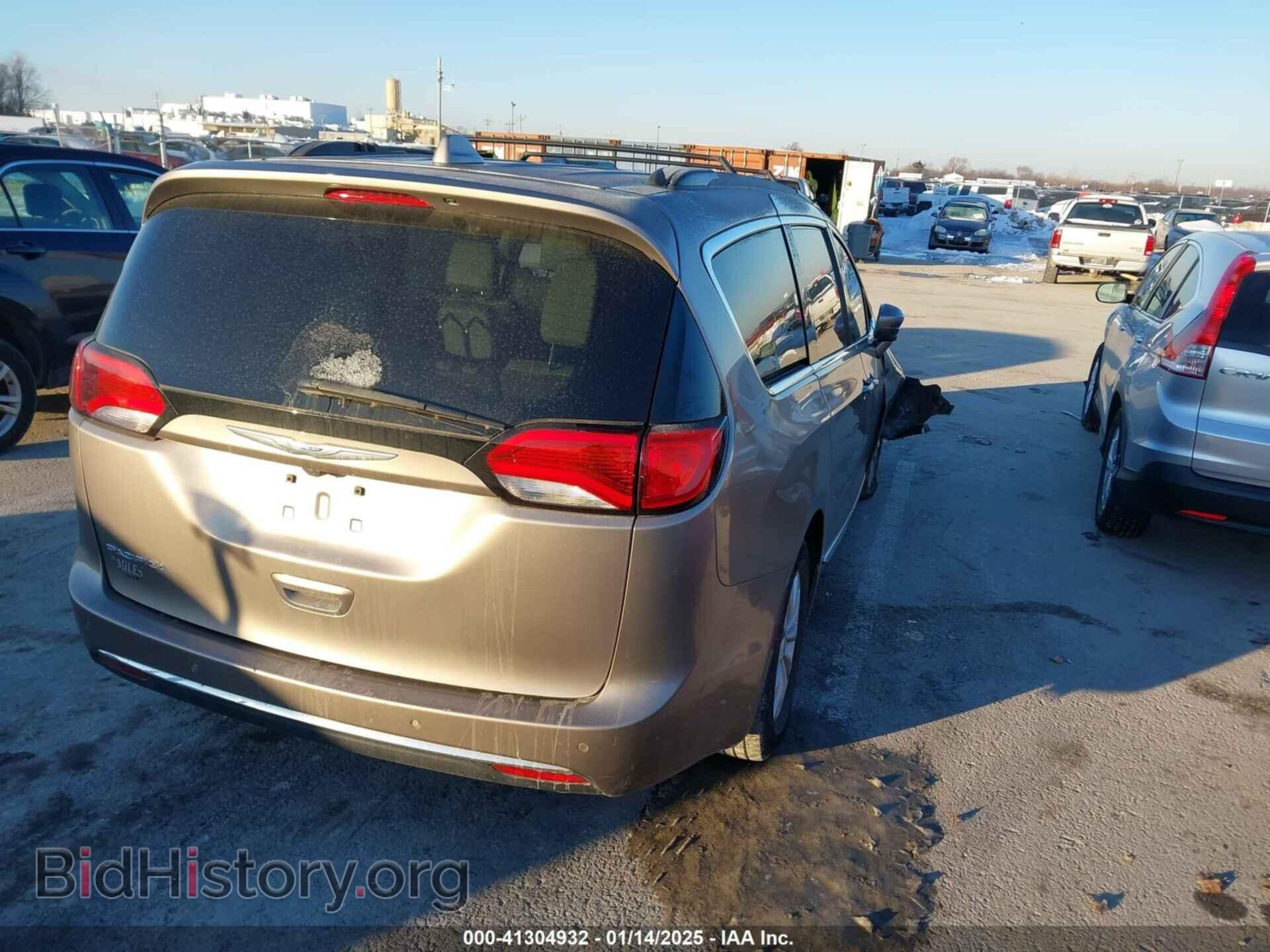 2017 CHRYSLER PACIFICA - VIN: 2C4RC1BG3HR620891 - Фото 4