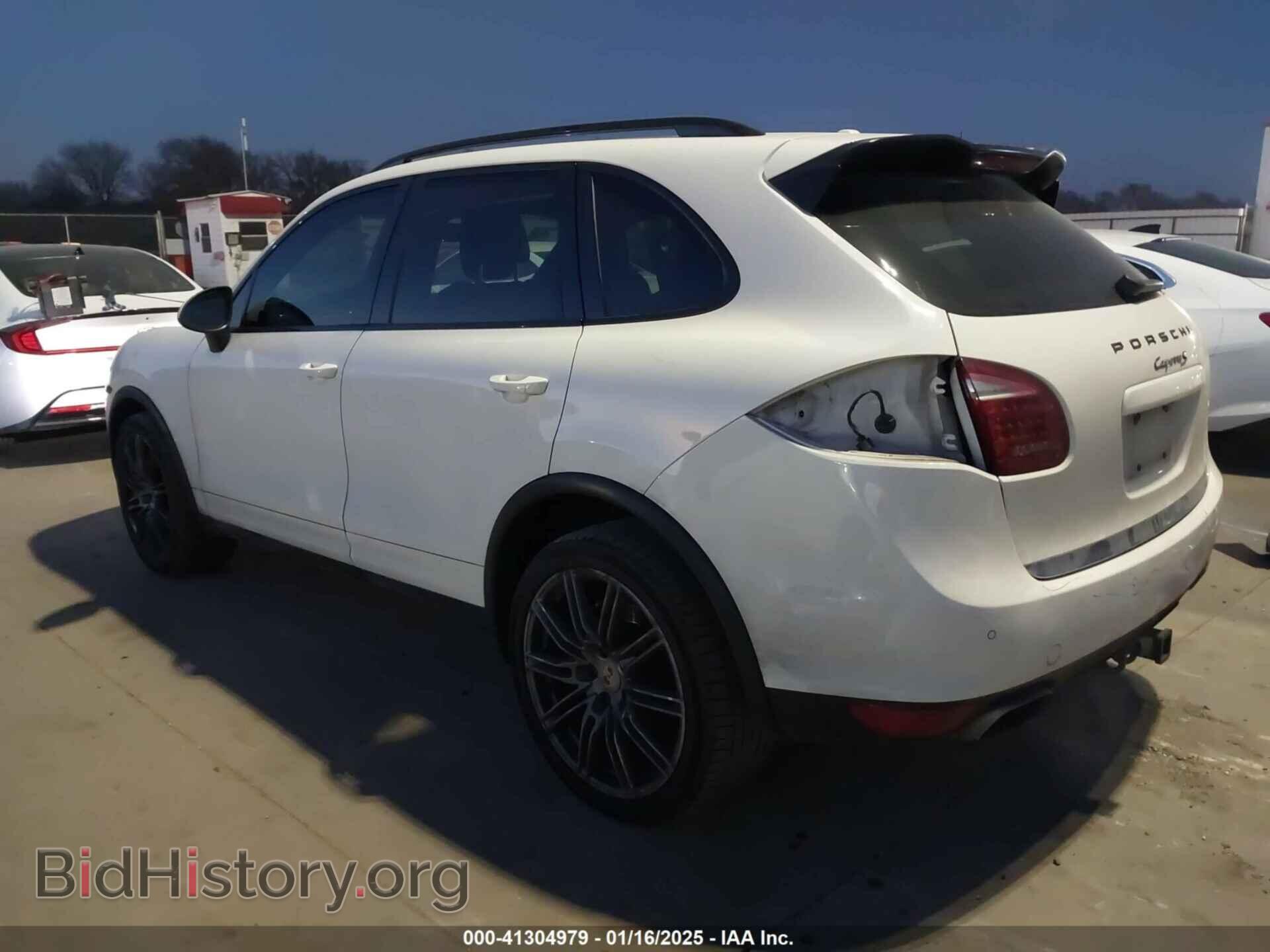 2011 PORSCHE CAYENNE - VIN: WP1AB2A20BLA47233 - Photo 3