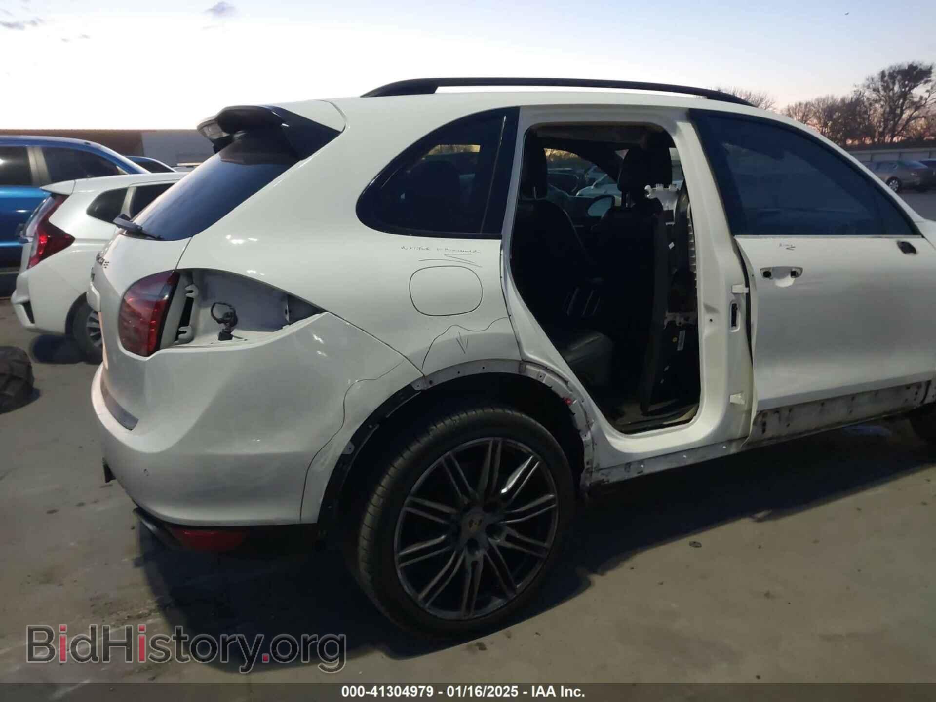 2011 PORSCHE CAYENNE - VIN: WP1AB2A20BLA47233 - Photo 6