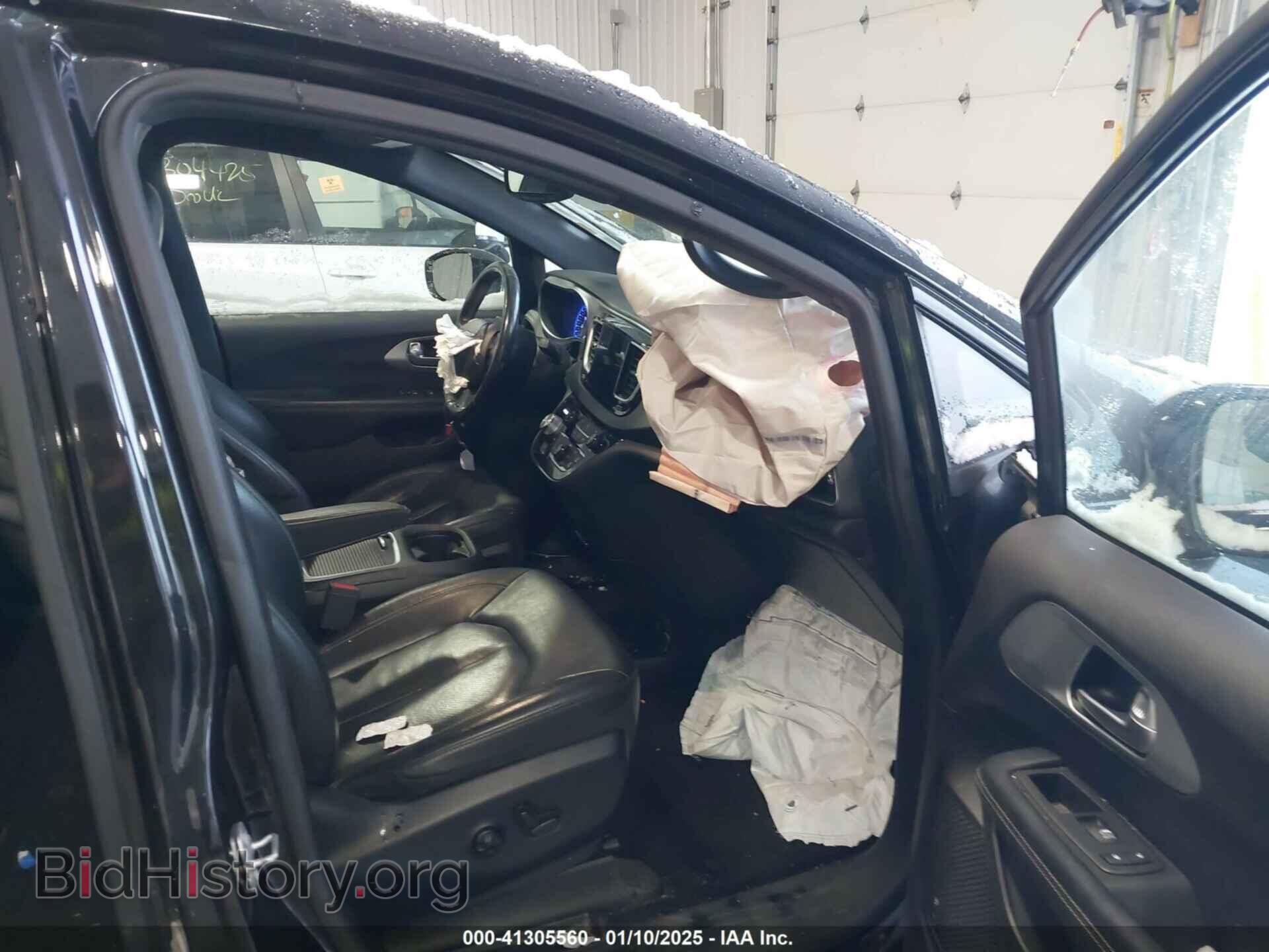 2019 CHRYSLER PACIFICA - VIN: 2C4RC1EG0KR577775 - Фото 5