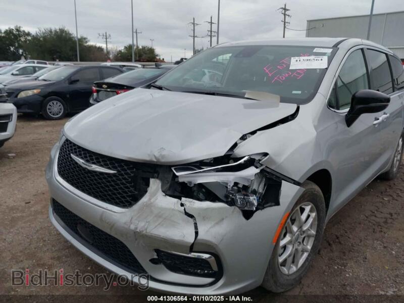 2024 Chrysler PACIFICA (VIN 2C4RC1BG1RR162382) — фото 6 из 17