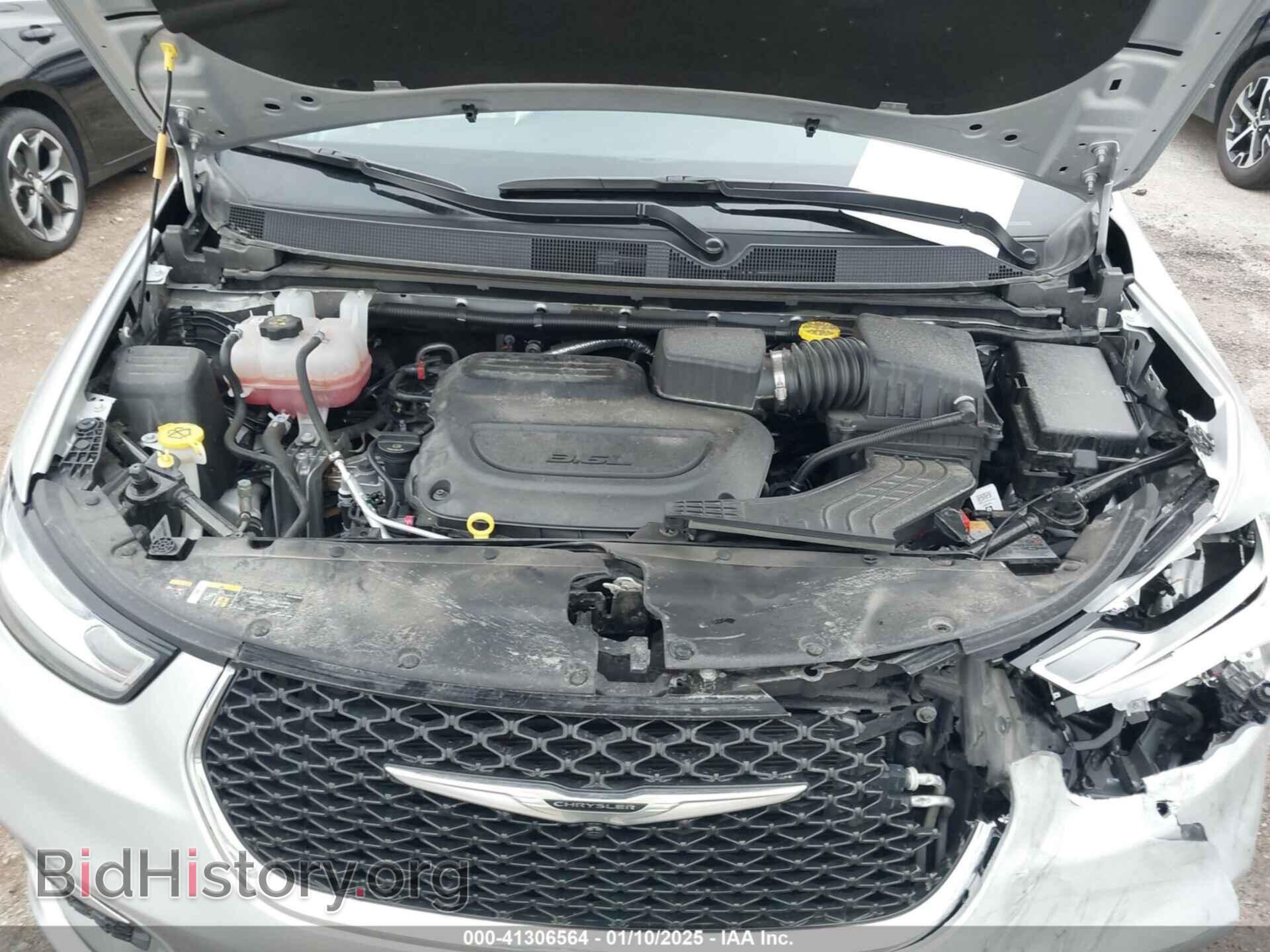2024 CHRYSLER PACIFICA - VIN: 2C4RC1BG1RR162382 - Фото 10