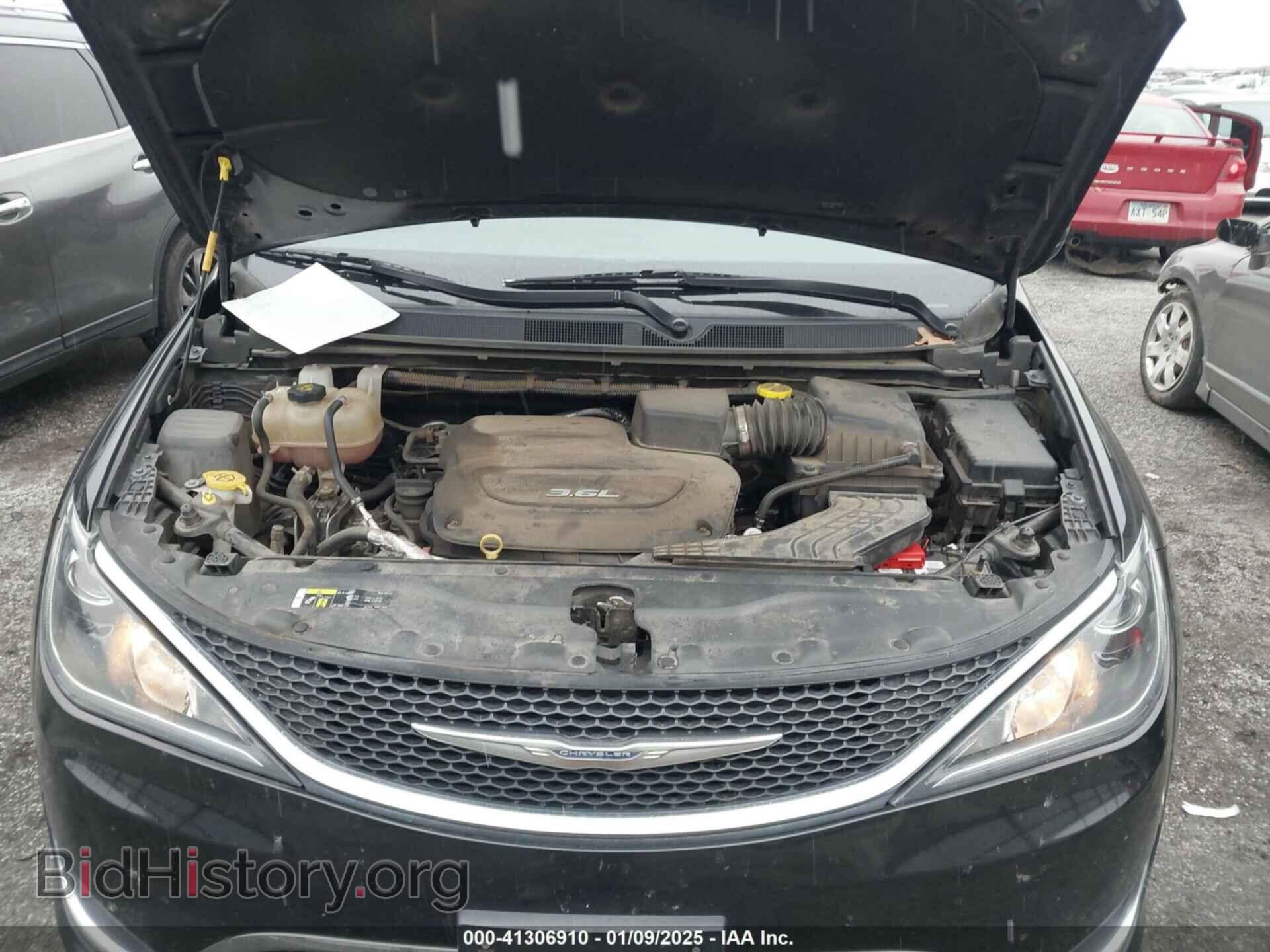 2018 CHRYSLER PACIFICA - VIN: 2C4RC1BG8JR217334 - Фото 10