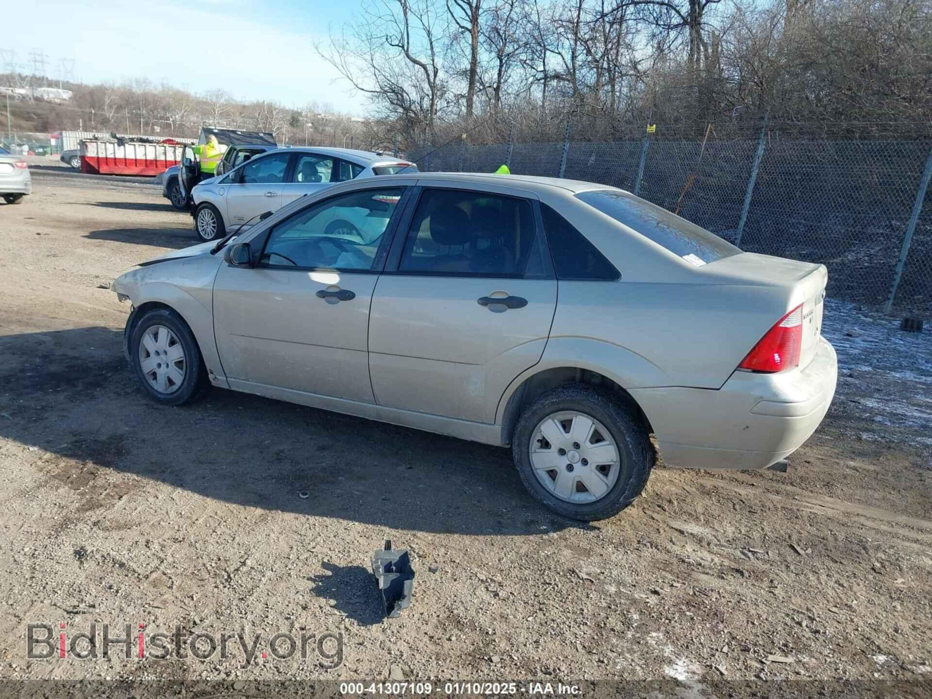 2007 FORD FOCUS - VIN: 1FAHP34N47W115090 - Фото 3