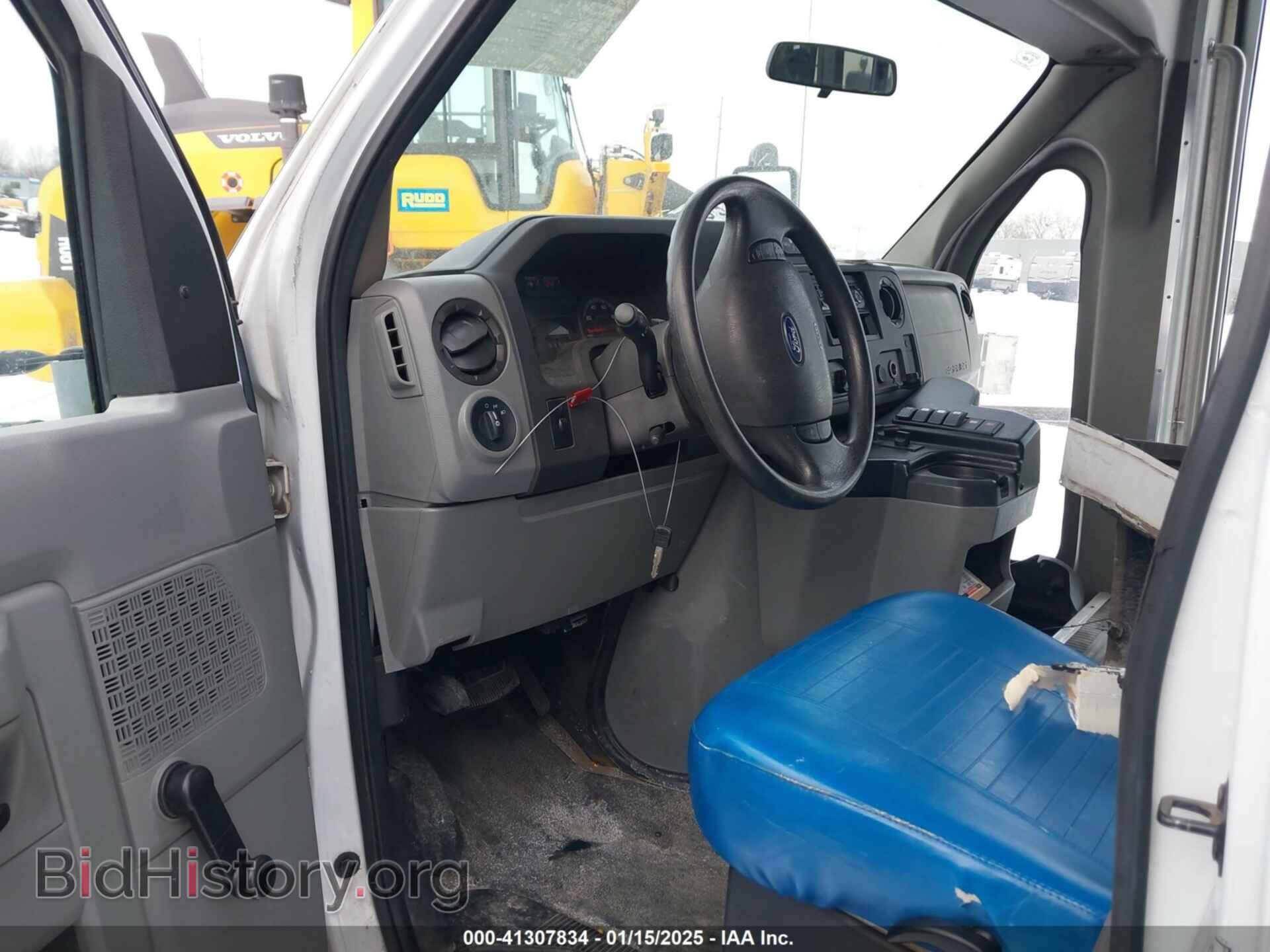 2009 FORD E-450 CUTAWAY - VIN: 1FDFE45S69DA32725 - Фото 6