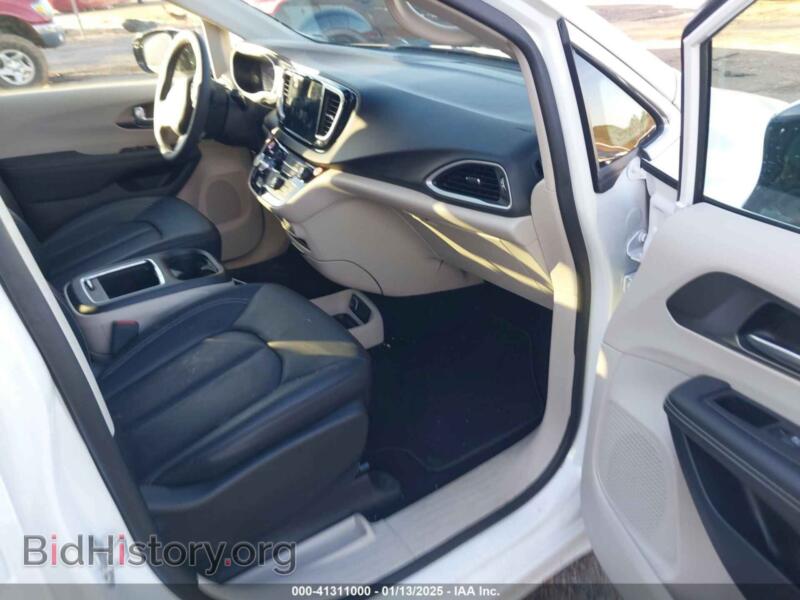 2024 Chrysler PACIFICA (VIN 2C4RC1BG2RR152072) — фото 5 из 16