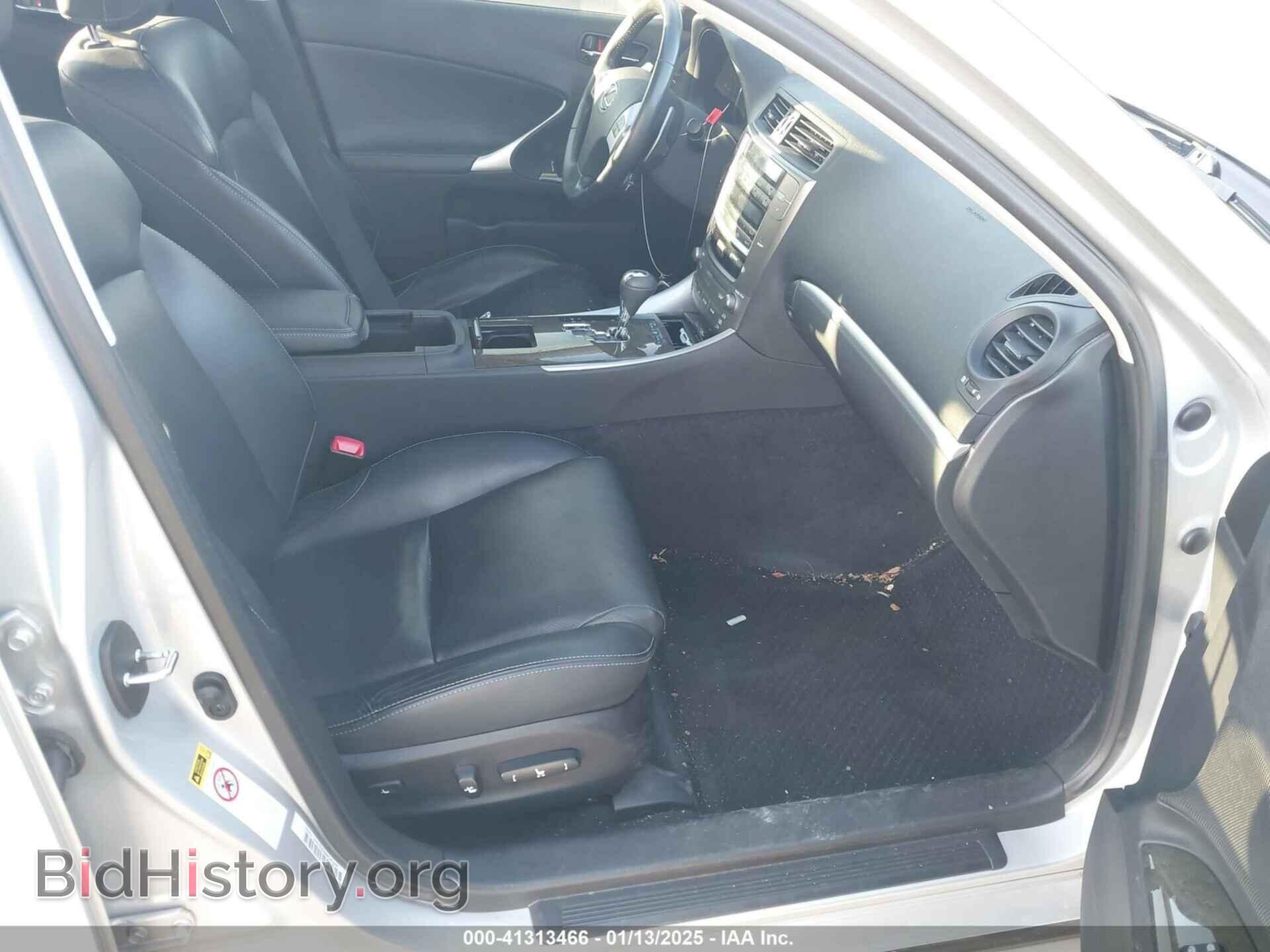 2011 LEXUS IS - VIN: JTHBF5C20B5151426 - Photo 5