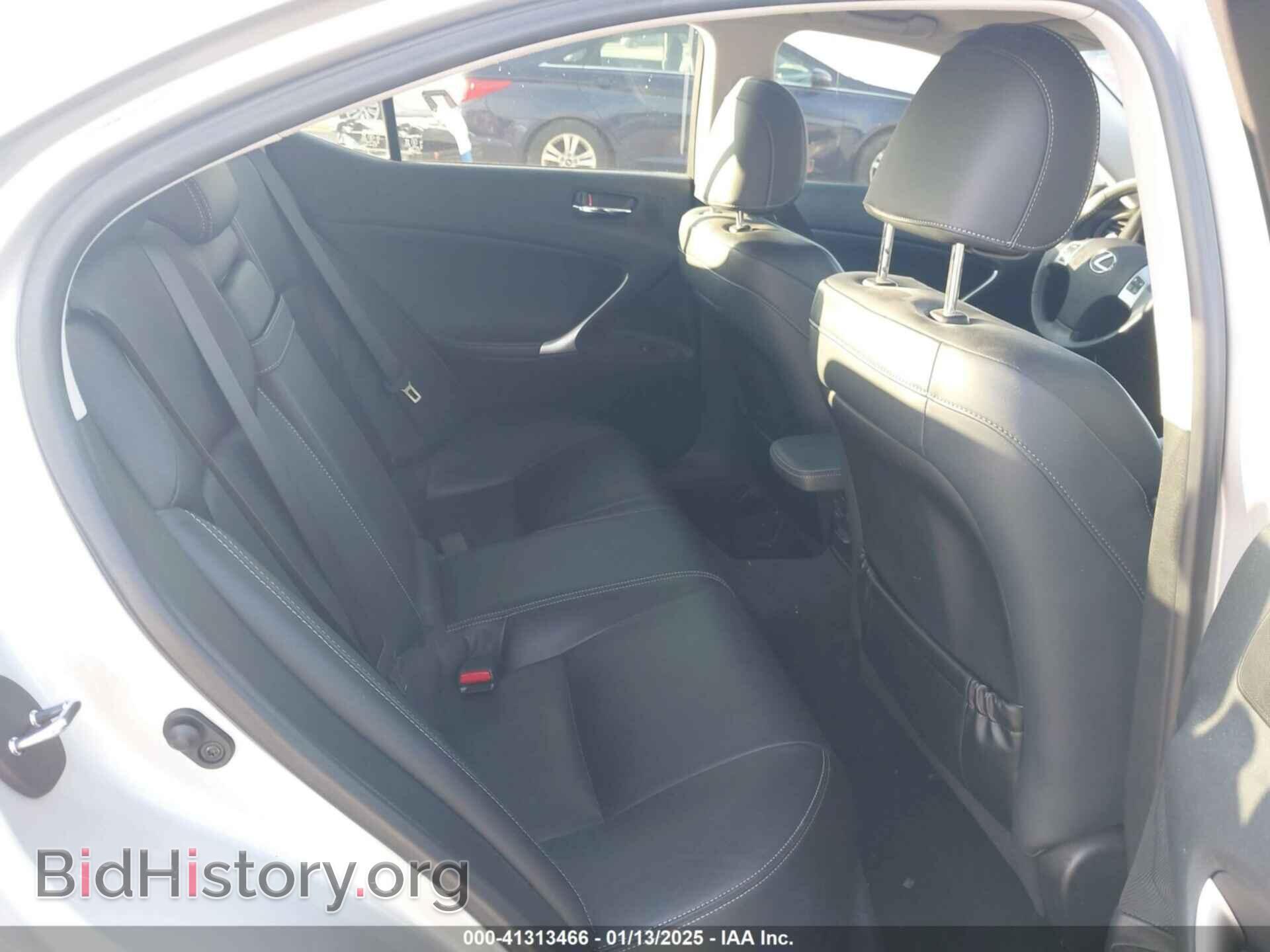 2011 LEXUS IS - VIN: JTHBF5C20B5151426 - Photo 8