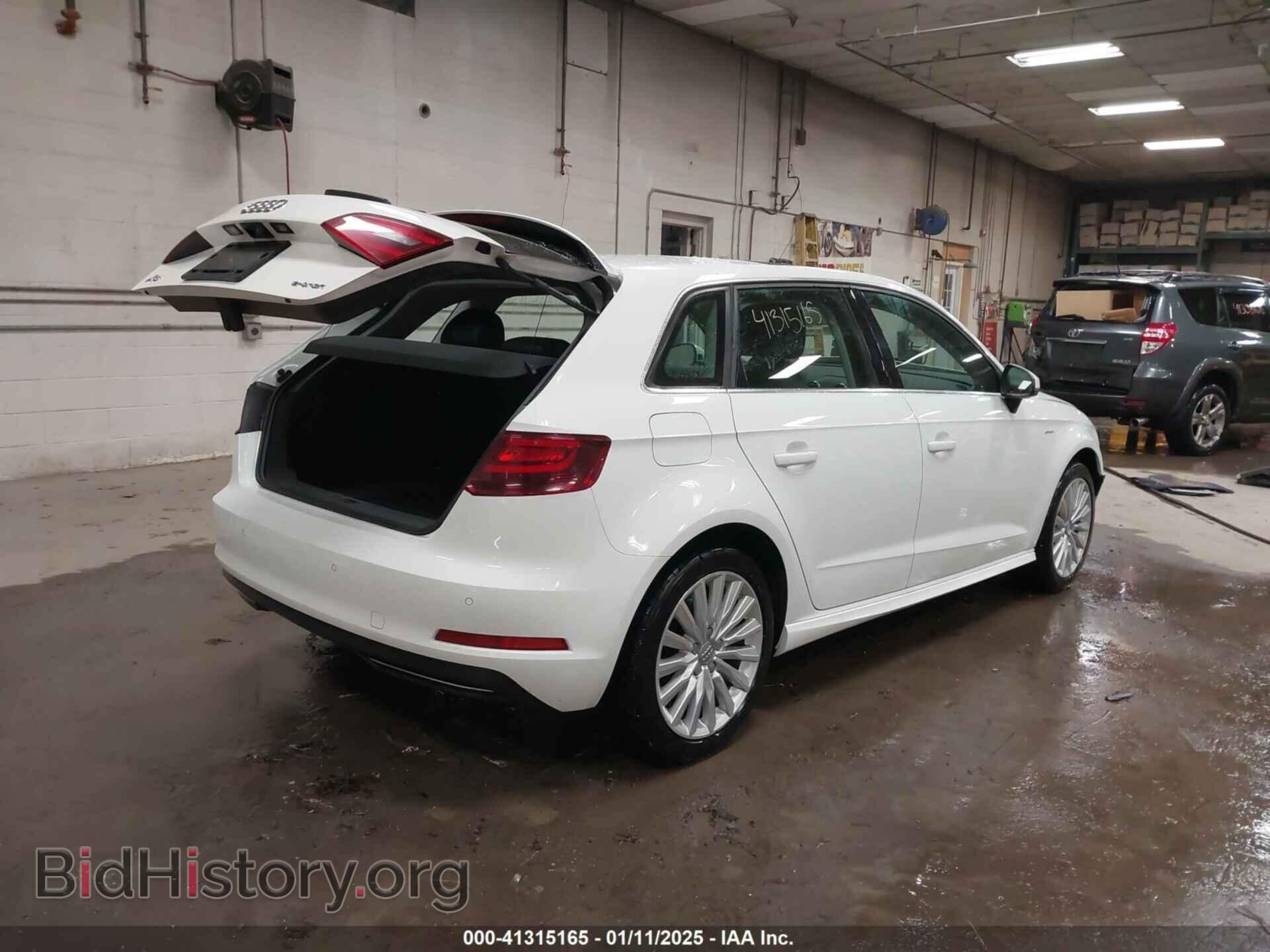 2016 AUDI A3 E-TRON - VIN: WAUTPBFF2GA100666 - Фото 4