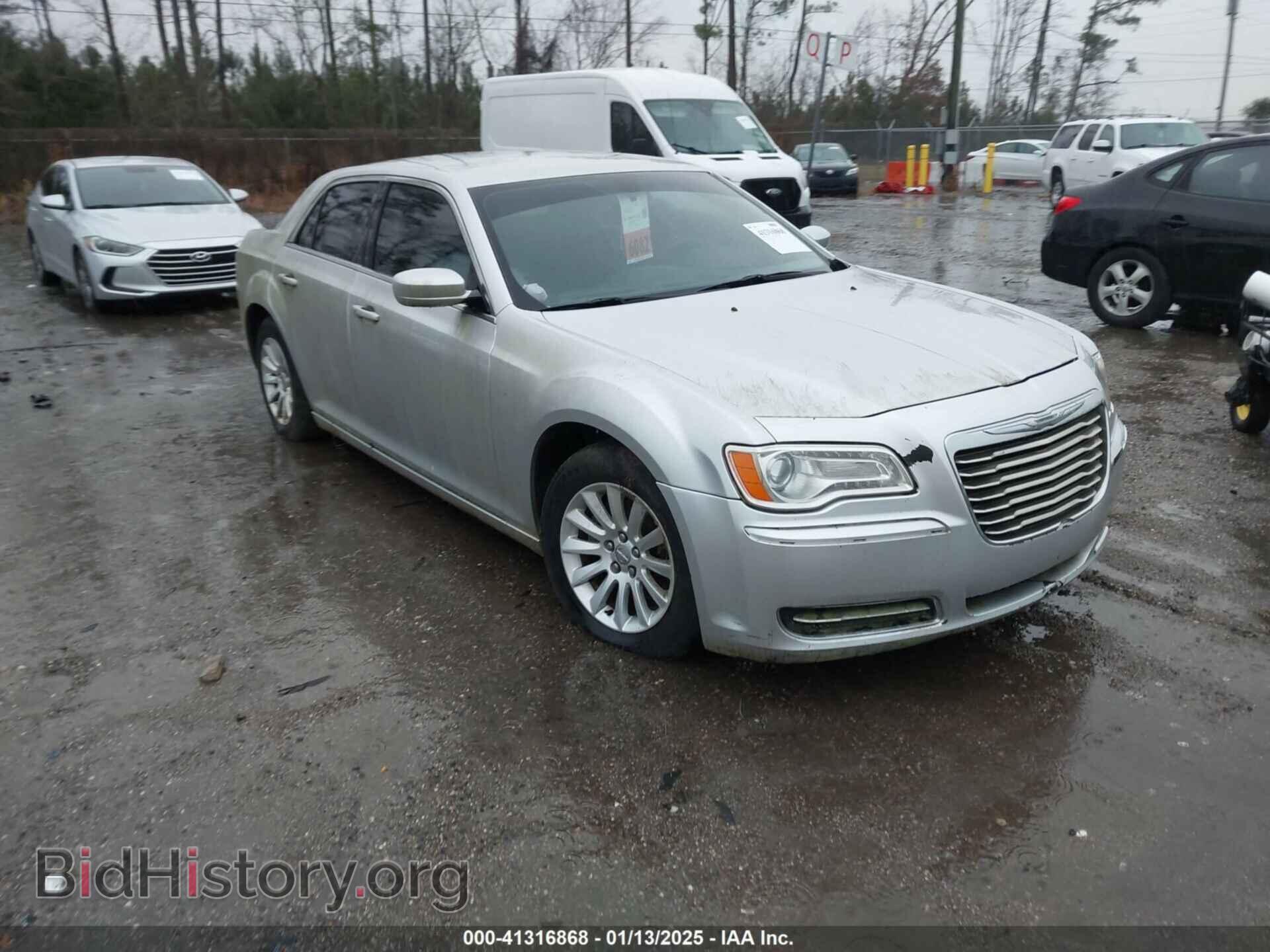 Фотография 2C3CCAAGXCH220045 - CHRYSLER 300 2012