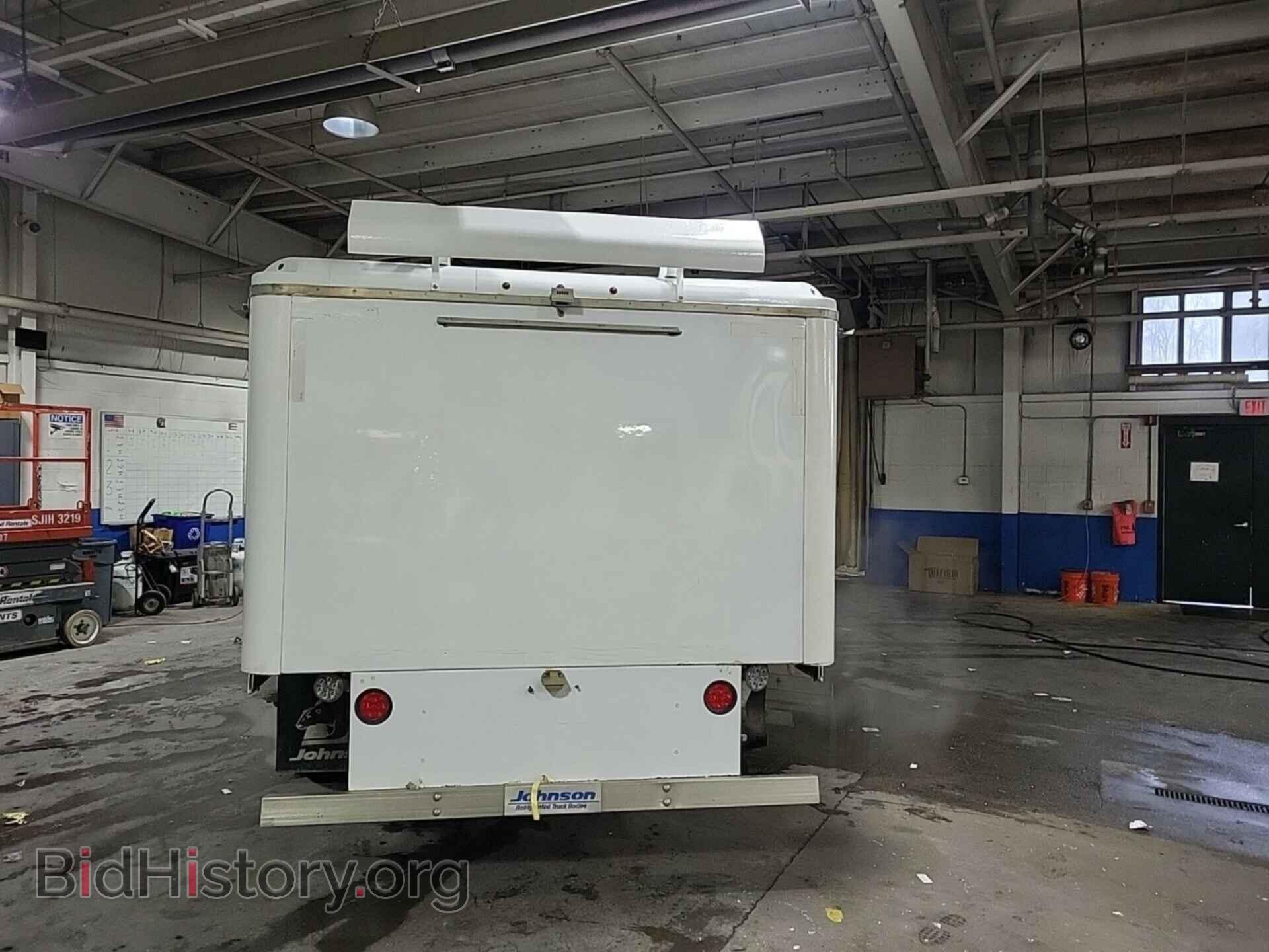 2018 FORD ECONOLINE - VIN: 1FDXE4FS4JDC33224 - Фото 2
