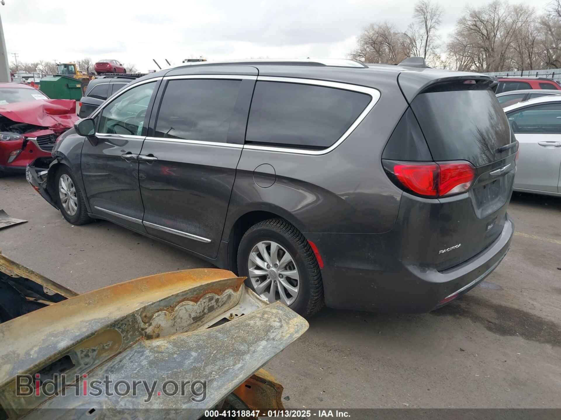 2019 CHRYSLER PACIFICA - VIN: 2C4RC1BG2KR650603 - Фото 3