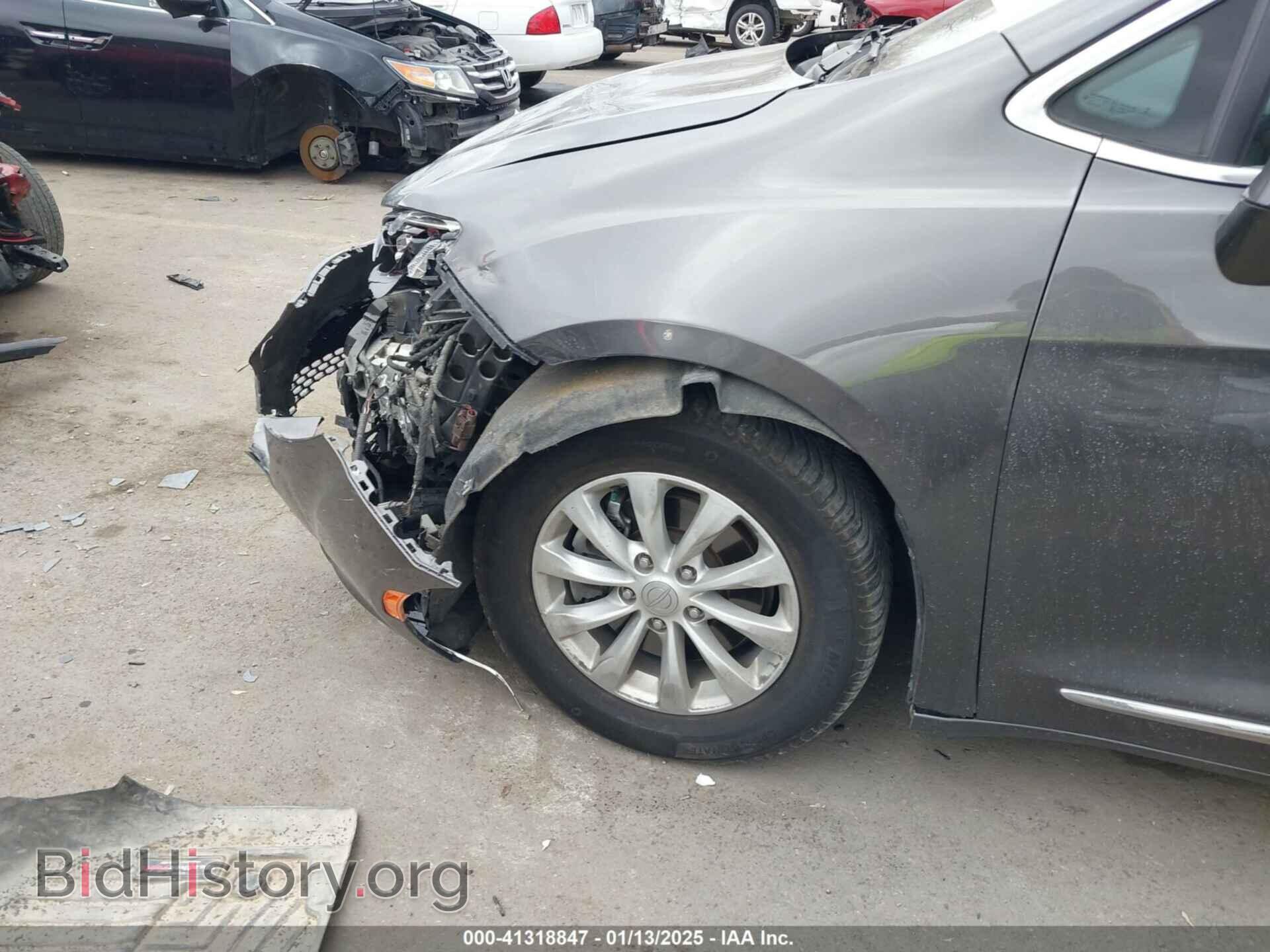 2019 CHRYSLER PACIFICA - VIN: 2C4RC1BG2KR650603 - Фото 6