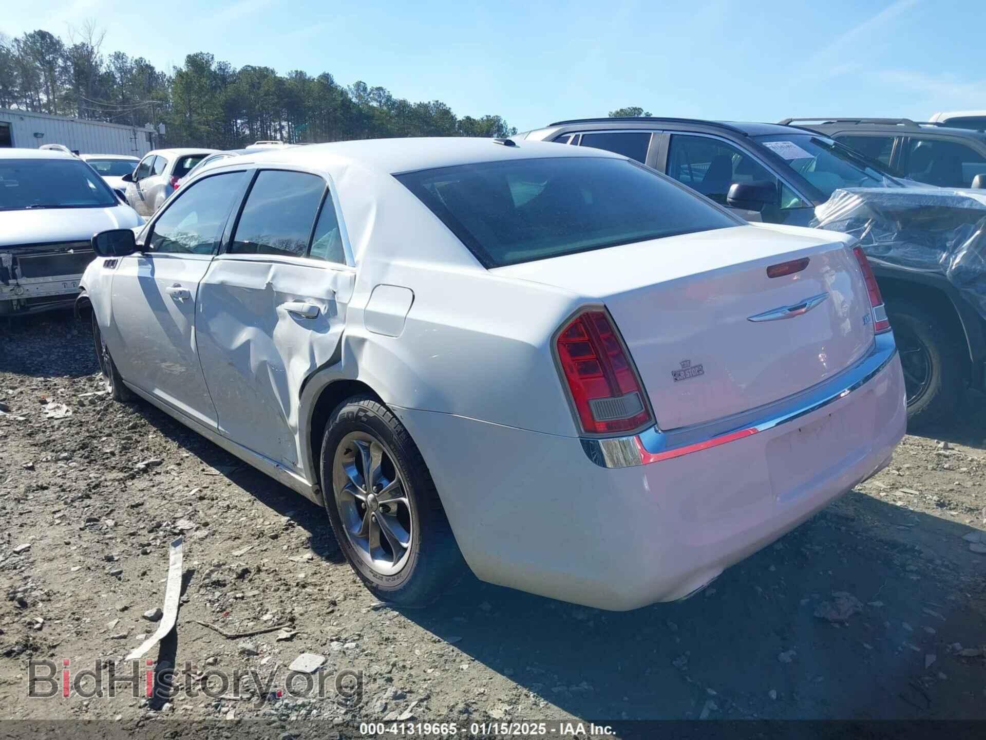 2013 CHRYSLER 300 - VIN: 2C3CCAAG0DH657568 - Фото 3