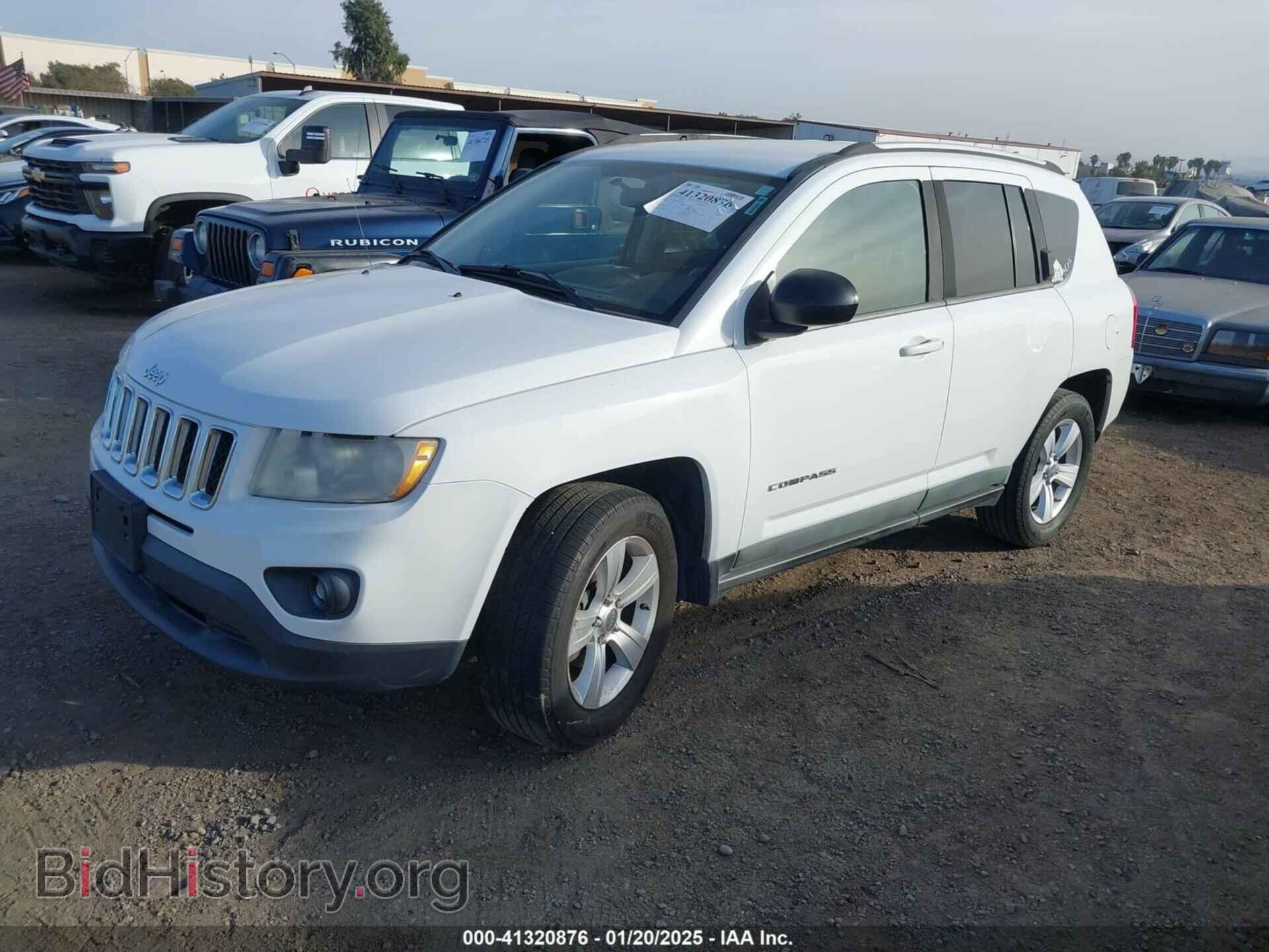 2011 JEEP COMPASS - VIN: 1J4NT1FA5BD289644 - Photo 2