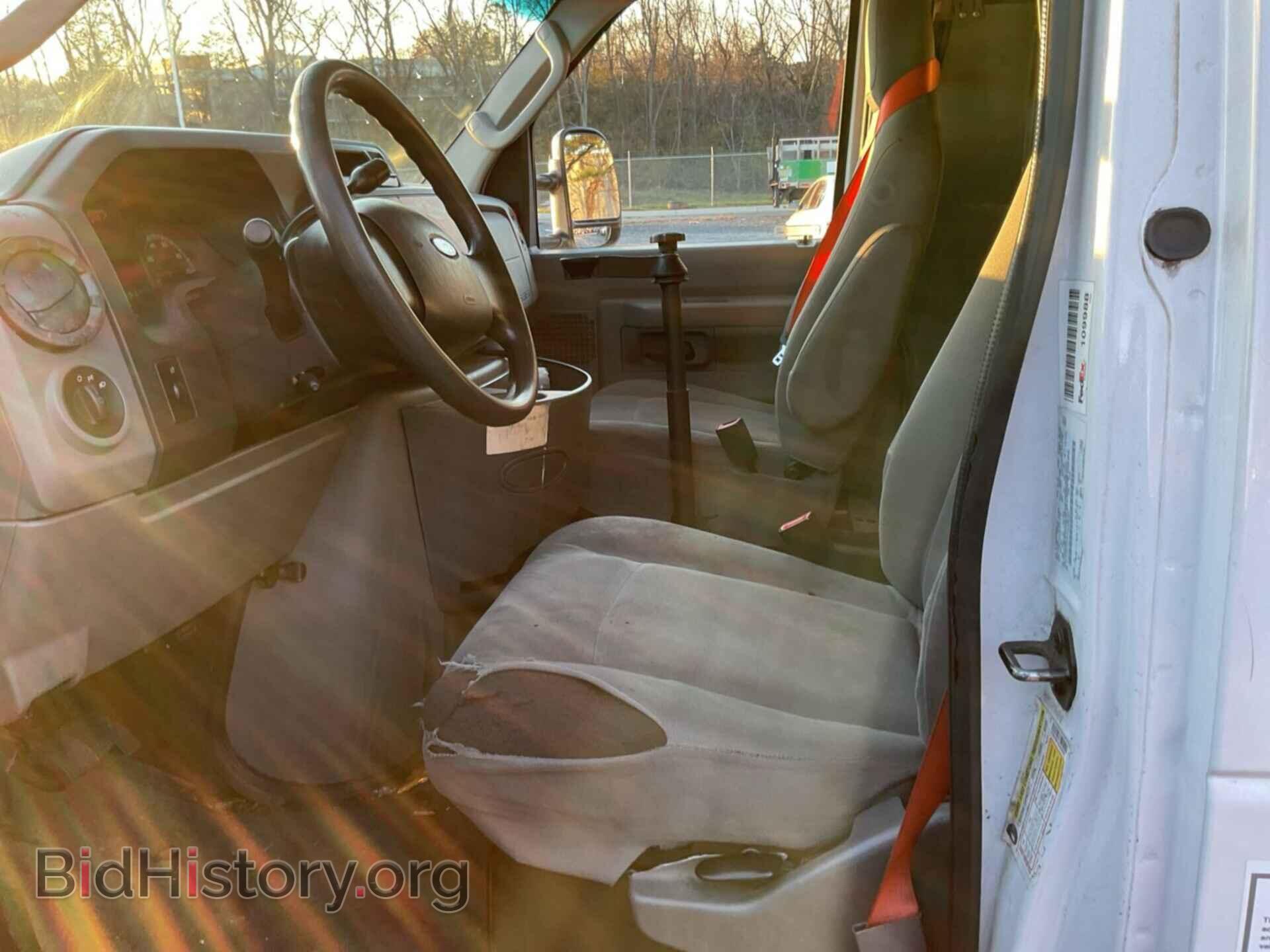 2010 FORD ECONOLINE - VIN: 1FTNE1EW7ADA90560 - Фото 2