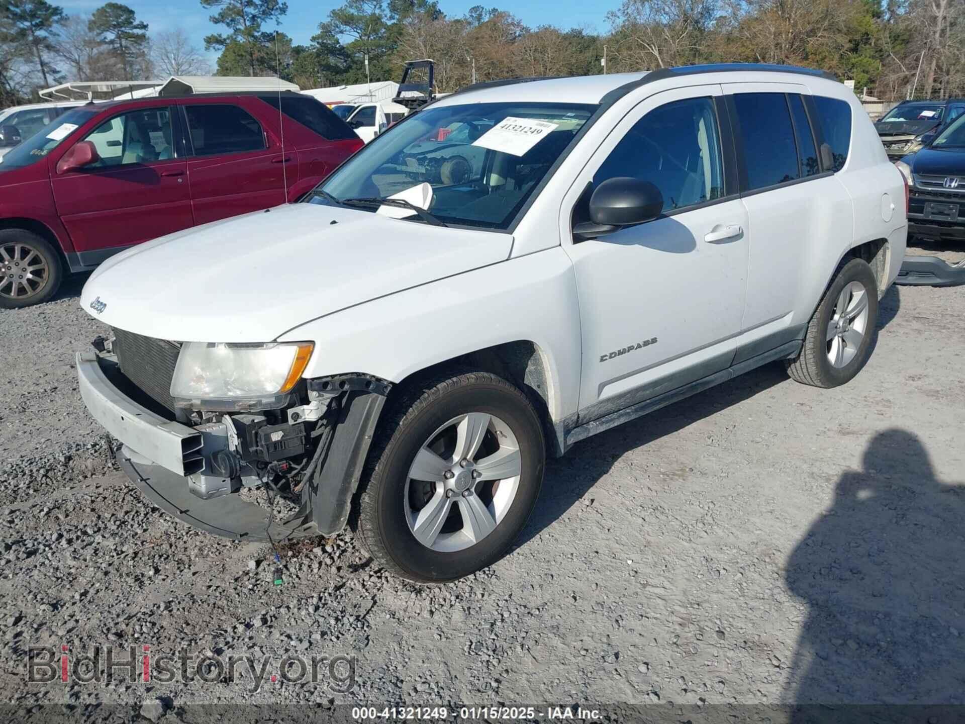 2011 JEEP COMPASS - VIN: 1J4NT1FB7BD172639 - Photo 2