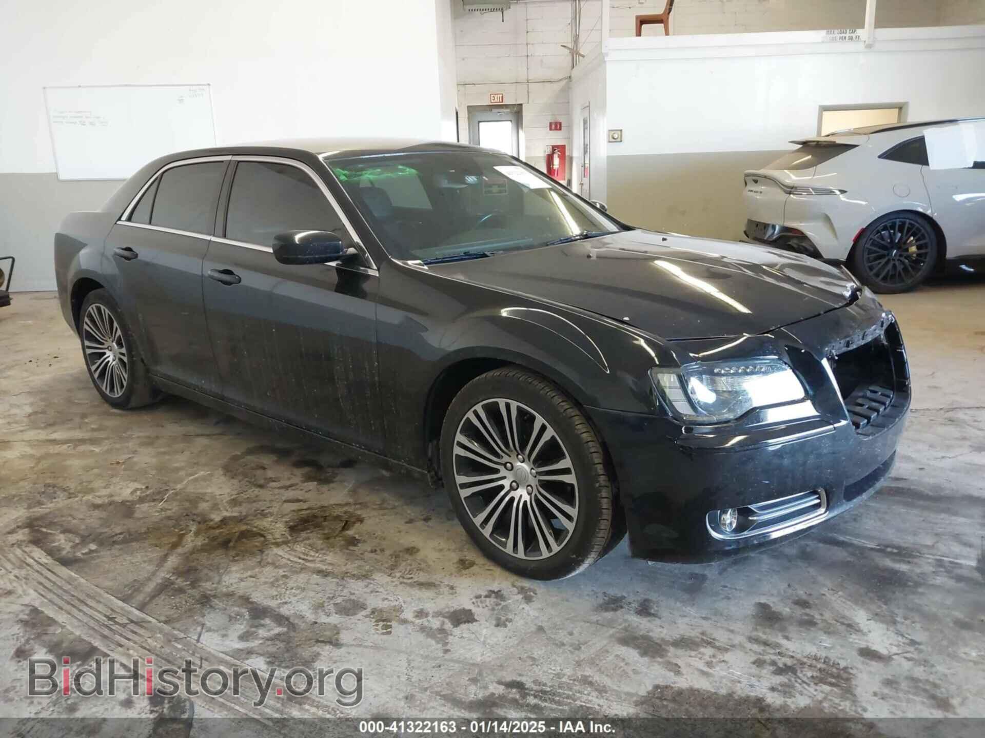 Фотография 2C3CCABG7DH590966 - CHRYSLER 300 2013