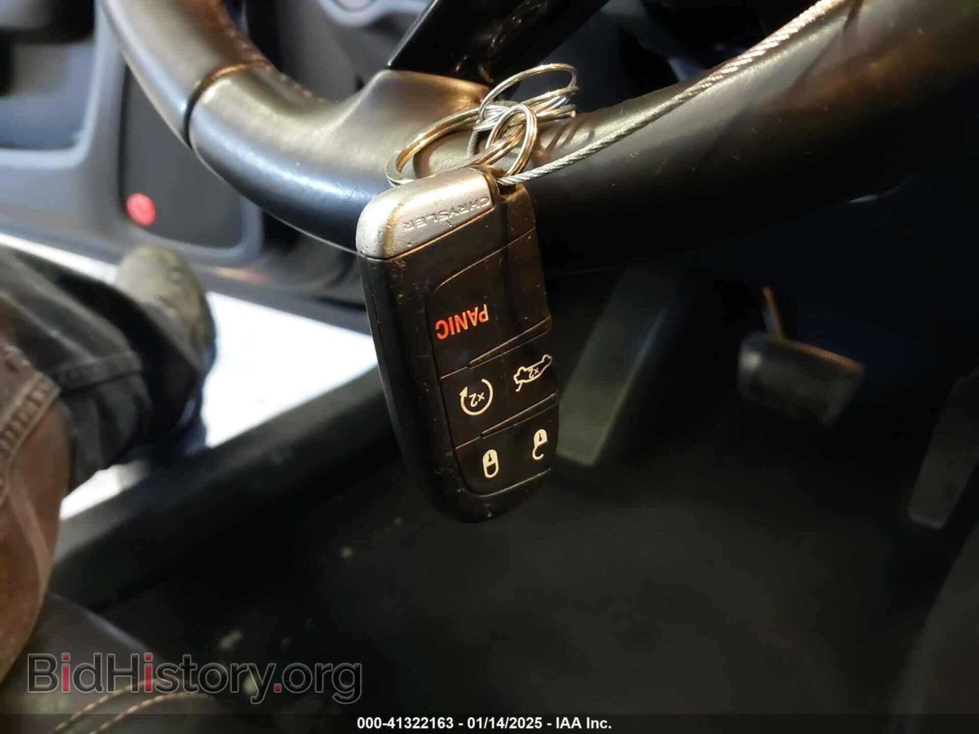2013 CHRYSLER 300 - VIN: 2C3CCABG7DH590966 - Фото 11