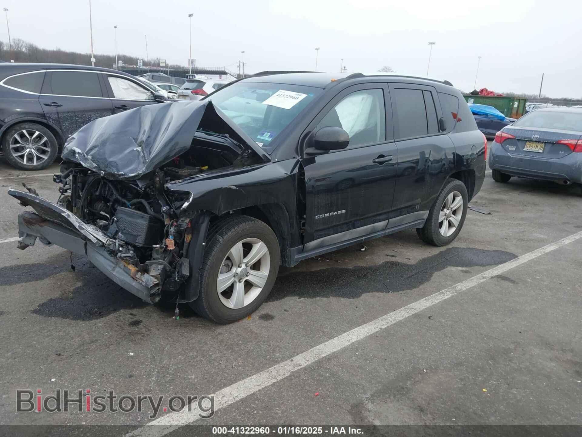 2011 JEEP COMPASS - VIN: 1J4NF1FBXBD135267 - Photo 2