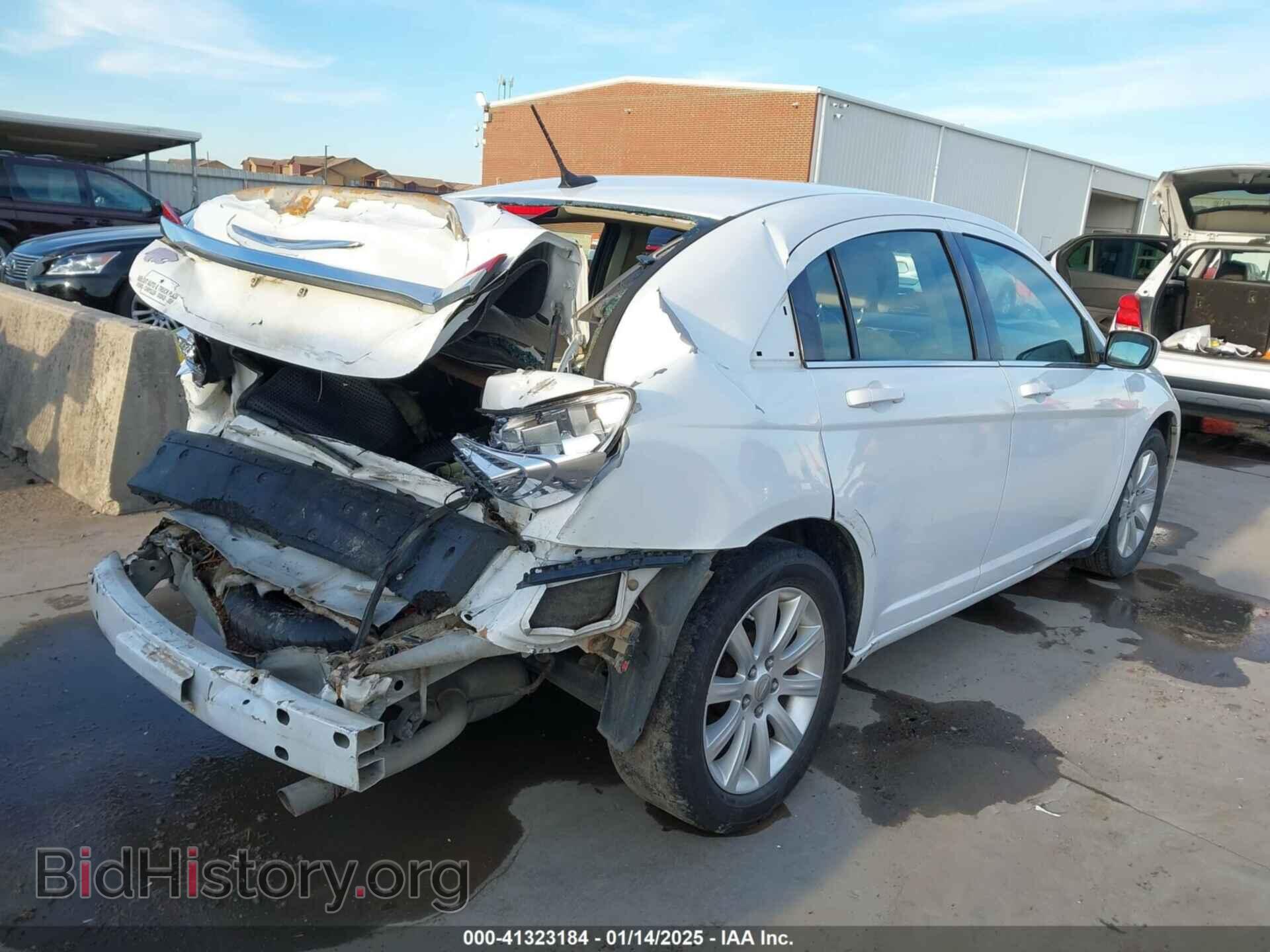 2011 CHRYSLER 200 - VIN: 1C3BC1FB2BN623578 - Фото 4
