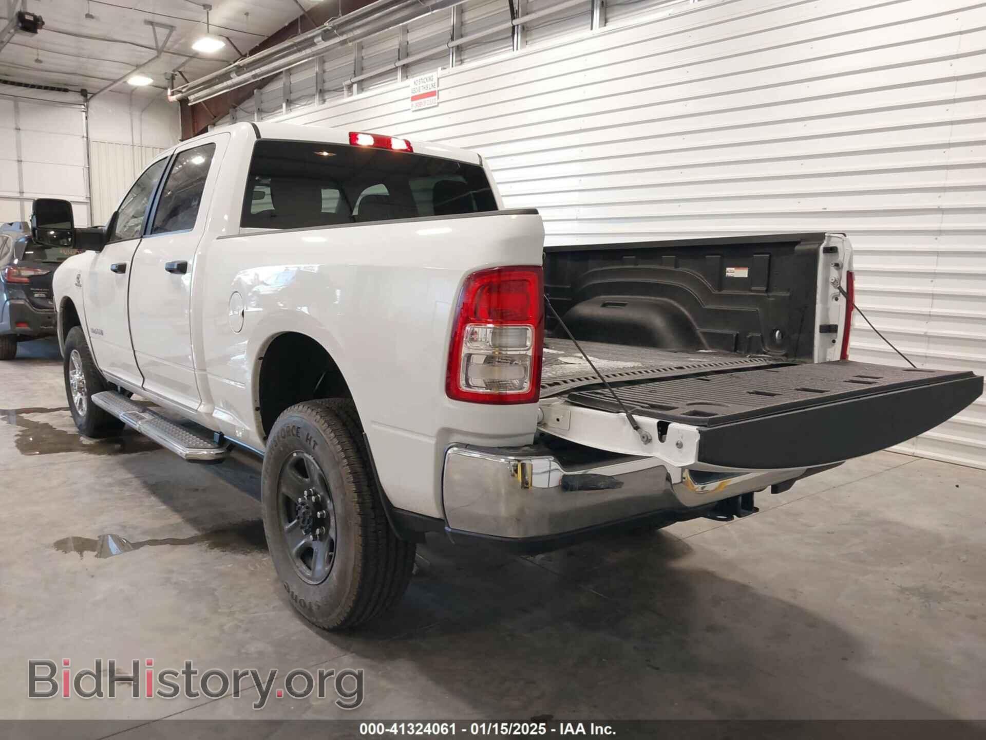 2024 RAM 2500 - VIN: 3C6UR5DL9RG340353 - Фото 3