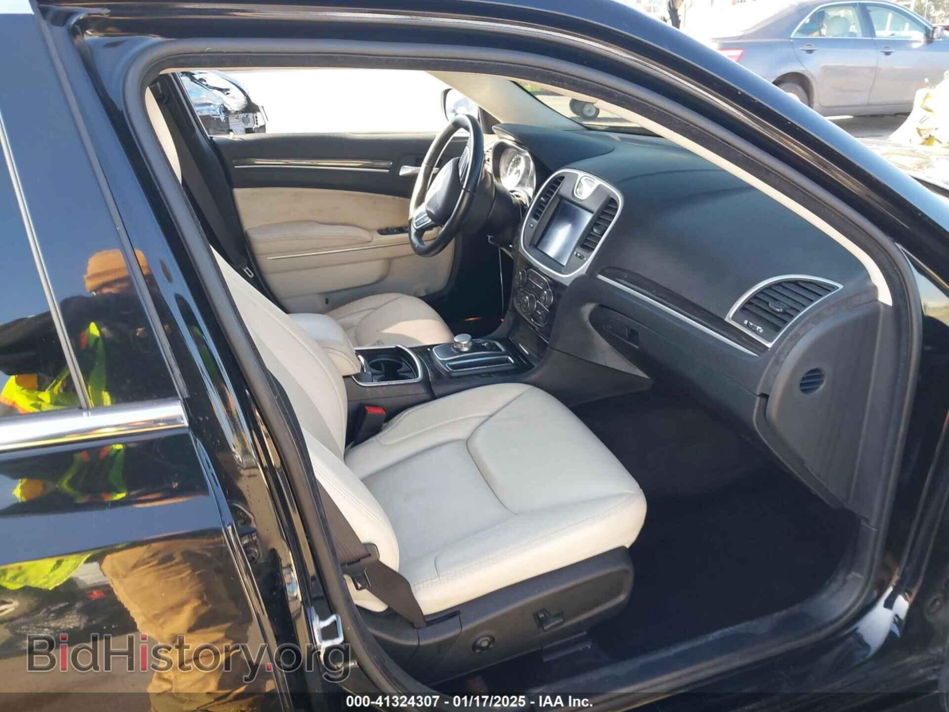 2017 CHRYSLER 300 - VIN: 2C3CCAAG2HH506513 - Фото 5