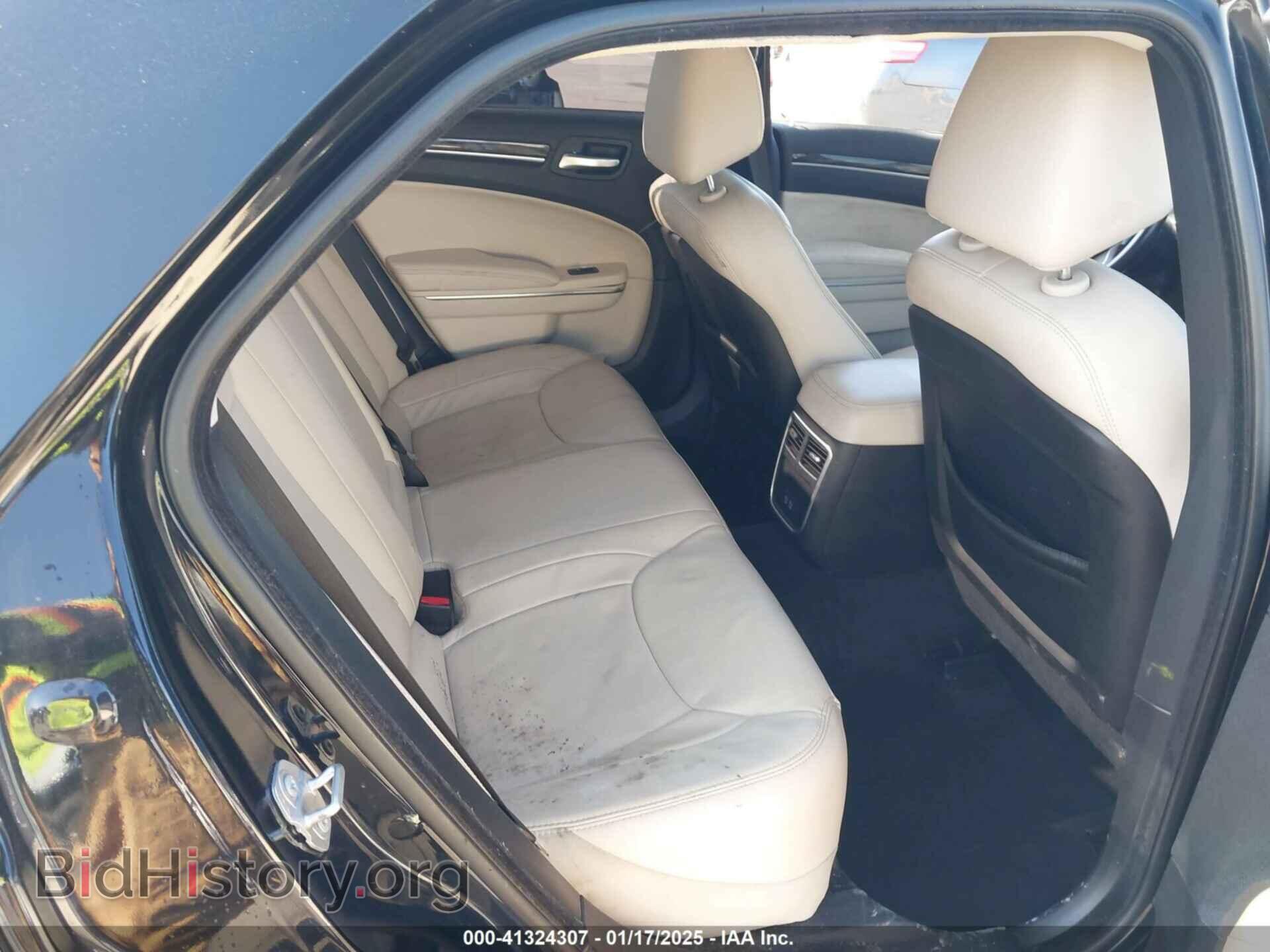 2017 CHRYSLER 300 - VIN: 2C3CCAAG2HH506513 - Фото 8