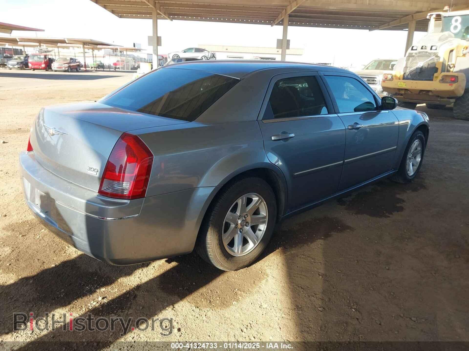2006 CHRYSLER 300 - VIN: 2C3KA53G26H488162 - Фото 4
