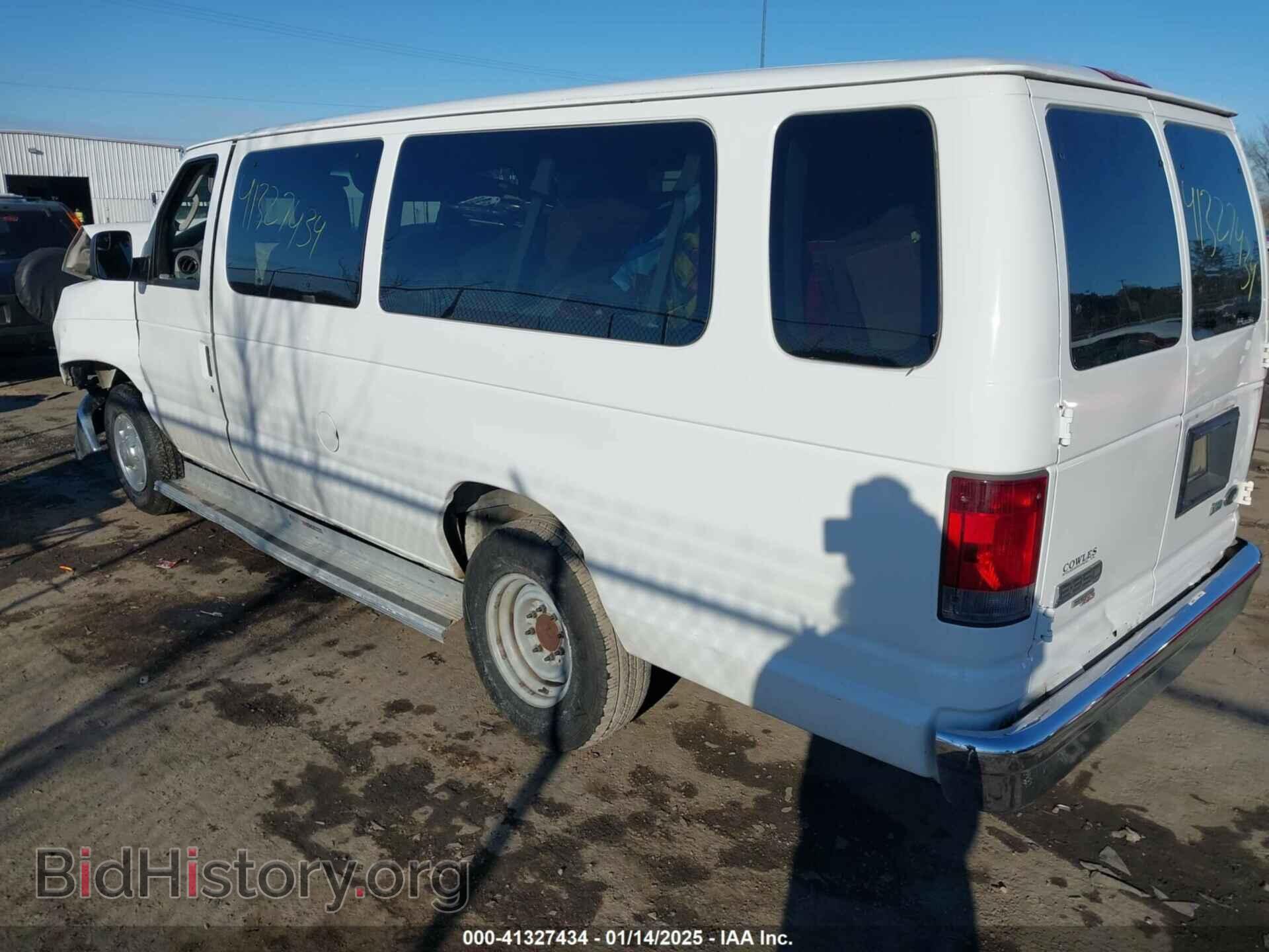 2010 FORD ECONOLINE - VIN: 1FBSS3BLXADA00923 - Фото 3