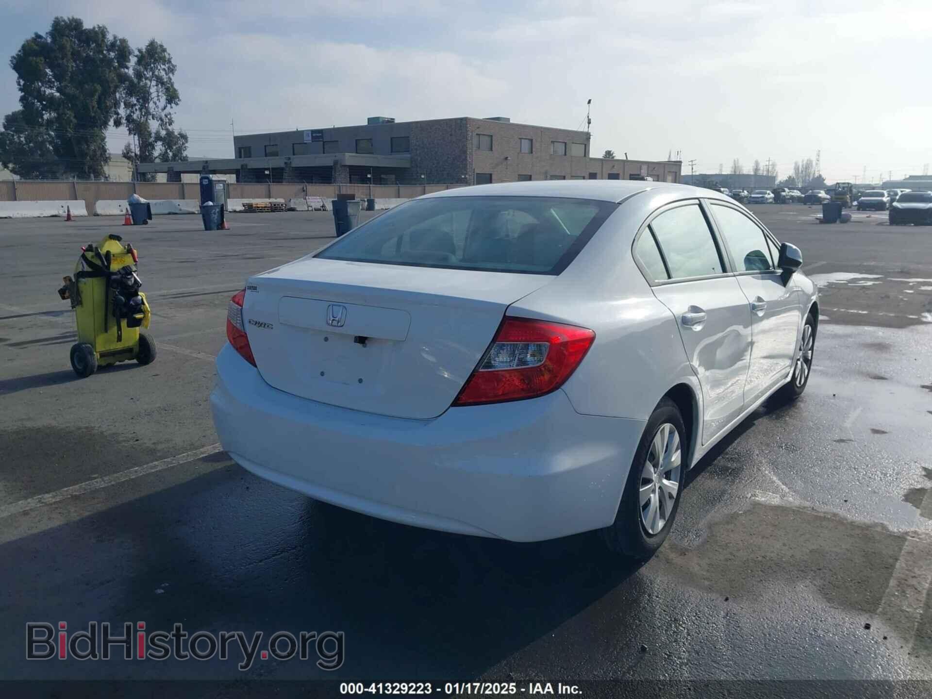2012 HONDA CIVIC SDN - VIN: 2HGFB2F5XCH570513 - Фото 4
